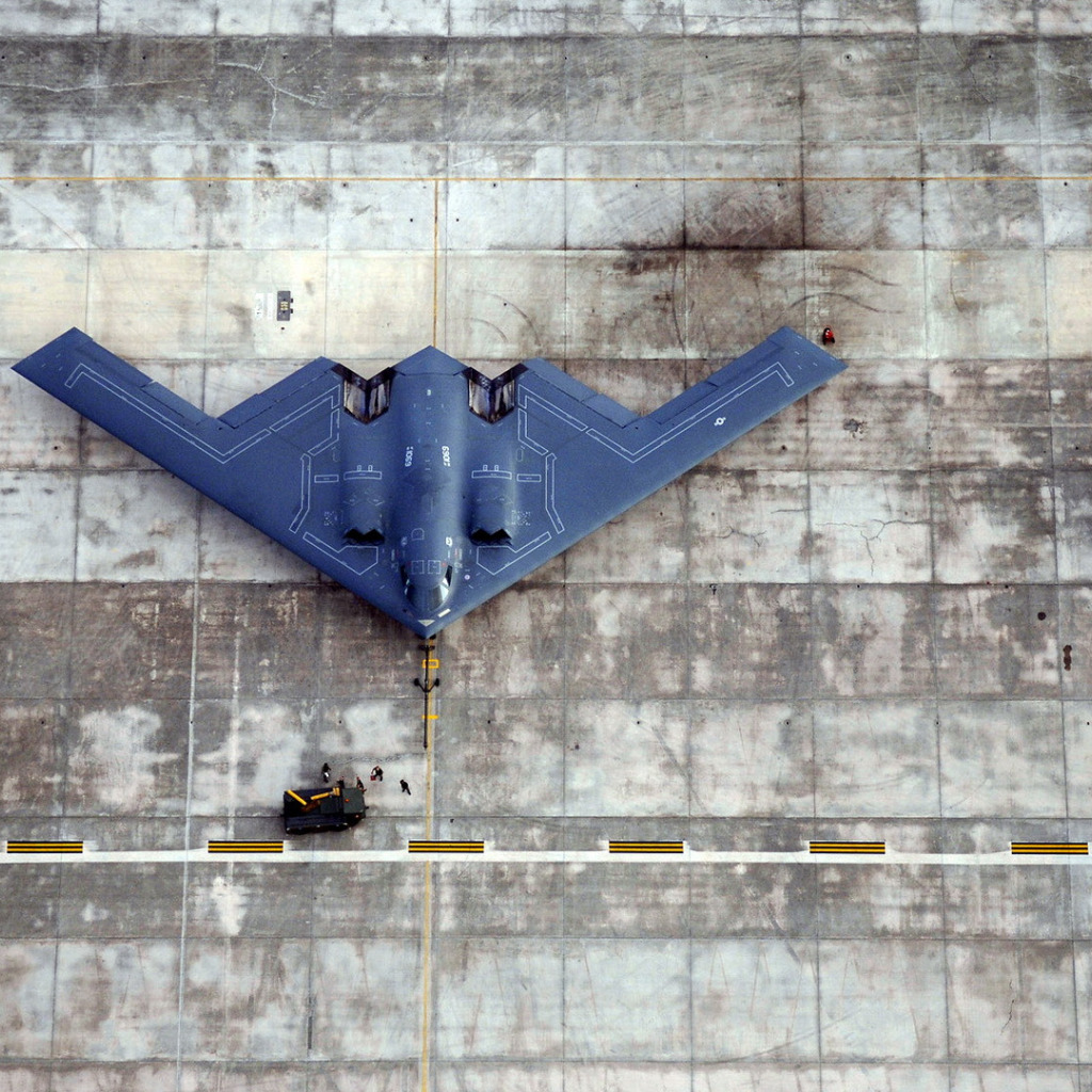 Рук ввс. Стелс-бомбардировщик b-2. B-2 Spirit Stealth Bomber. Стелс b2 самолет невидимка. Нортроп б-2 спирит.