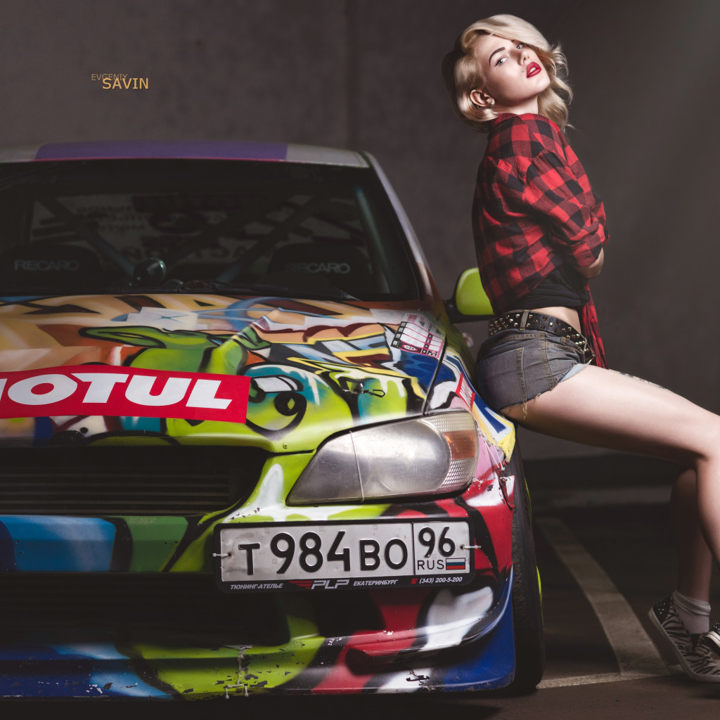 Download wallpaper car, girl, yellow, sexy, green, green, tattoo, lexus,  section girls in resolution 1024x1024