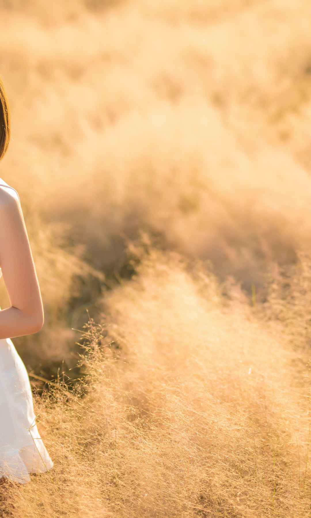 Download Wallpaper Field Grass Look The Sun Model Portrait Makeup