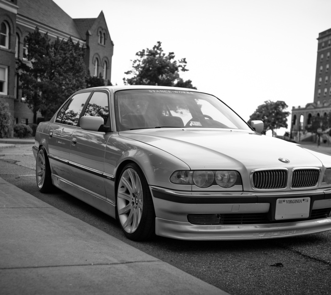 BMW e38 long stance