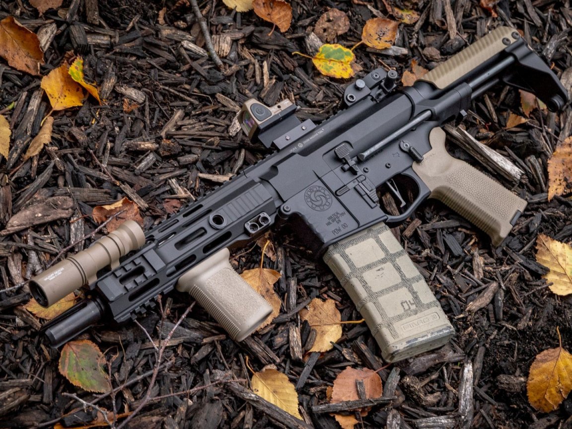 M16 Customized Download wallpaper weapons, rifle, weapon, custom, M16, ar-15, assault ...