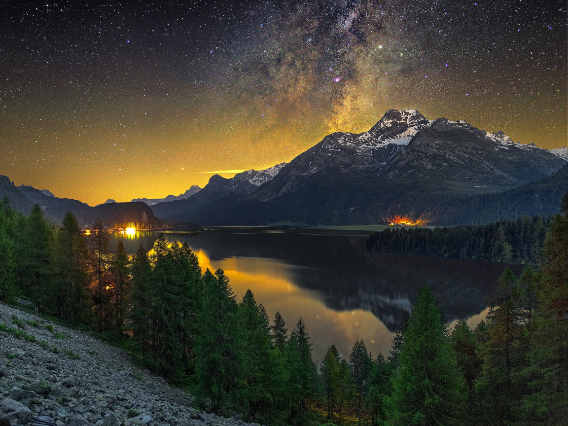 Midnight mountain. Горы ночью. Пейзаж ночь. Ночное небо в горах. Горы лес ночь.