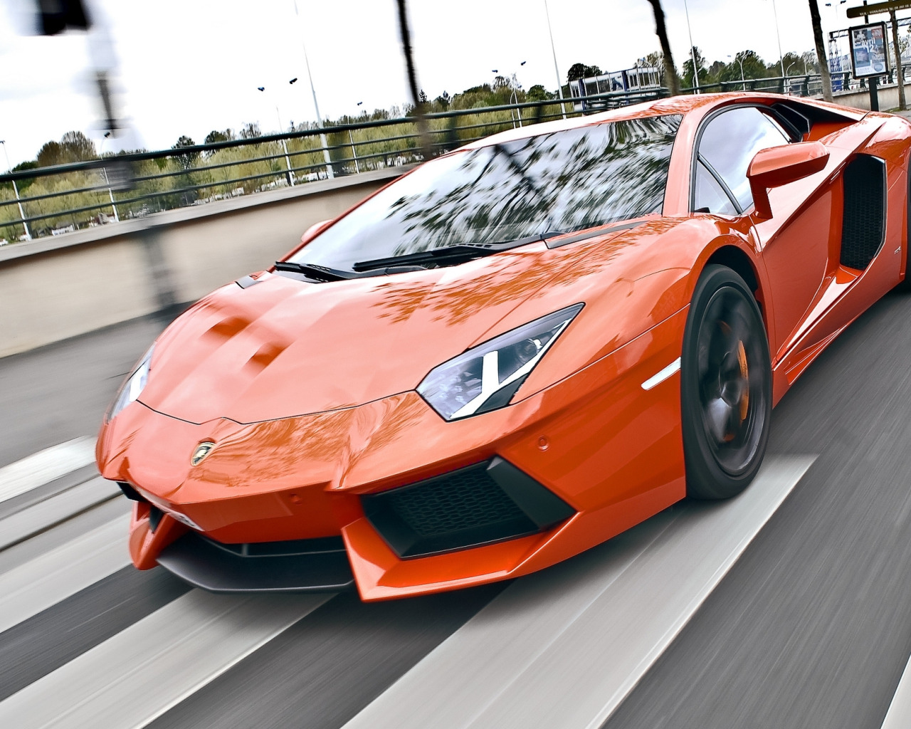 Скорость ламборджини. Lamborghini, Orange, Aventador, lp700-4. Lamborghini Aventador i lp700-4. Lamborghini Aventador lp700-4 оранжевый. Lamborghini Aventador оранжевая.