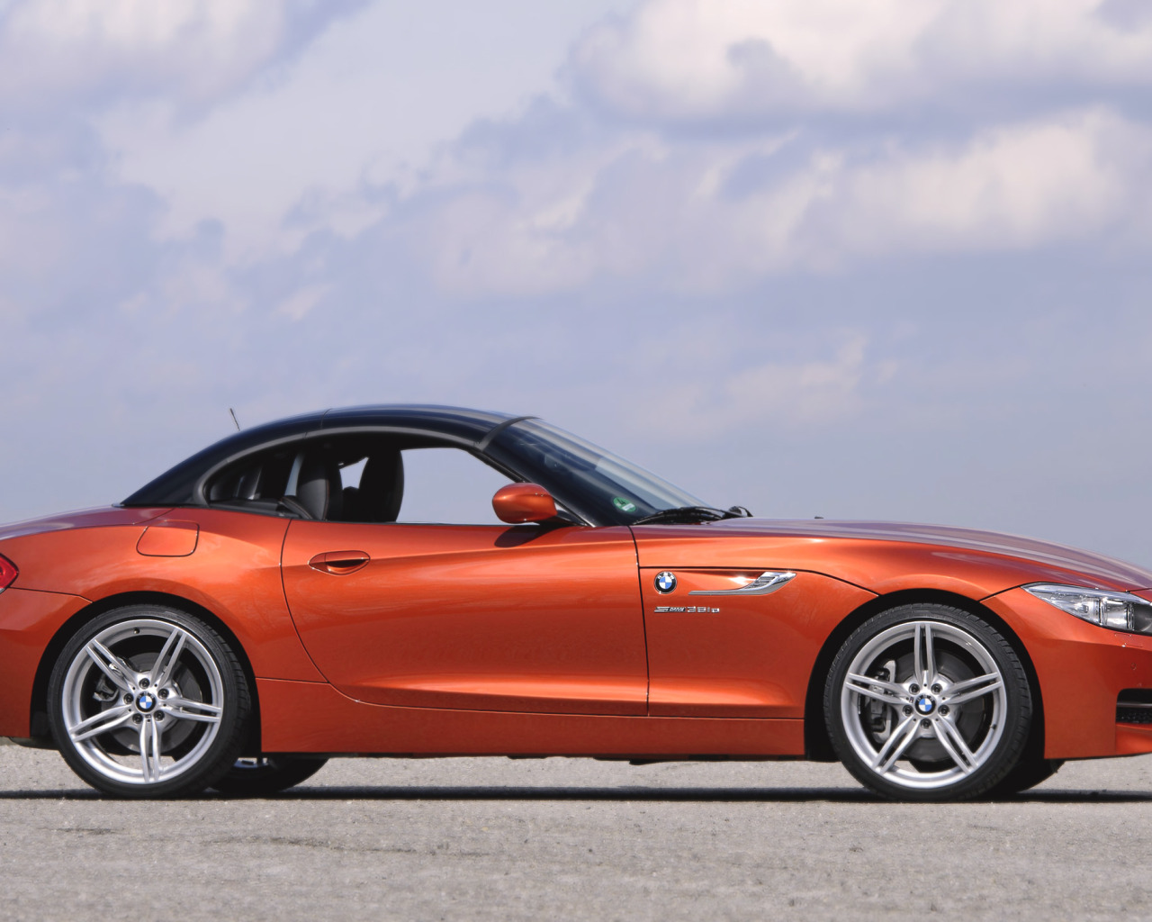 Z 4 x 2. BMW z4 2013. БМВ z4 родстер 2013. БМВ z4 пятидверный. BMW кабриолет купе родстер.