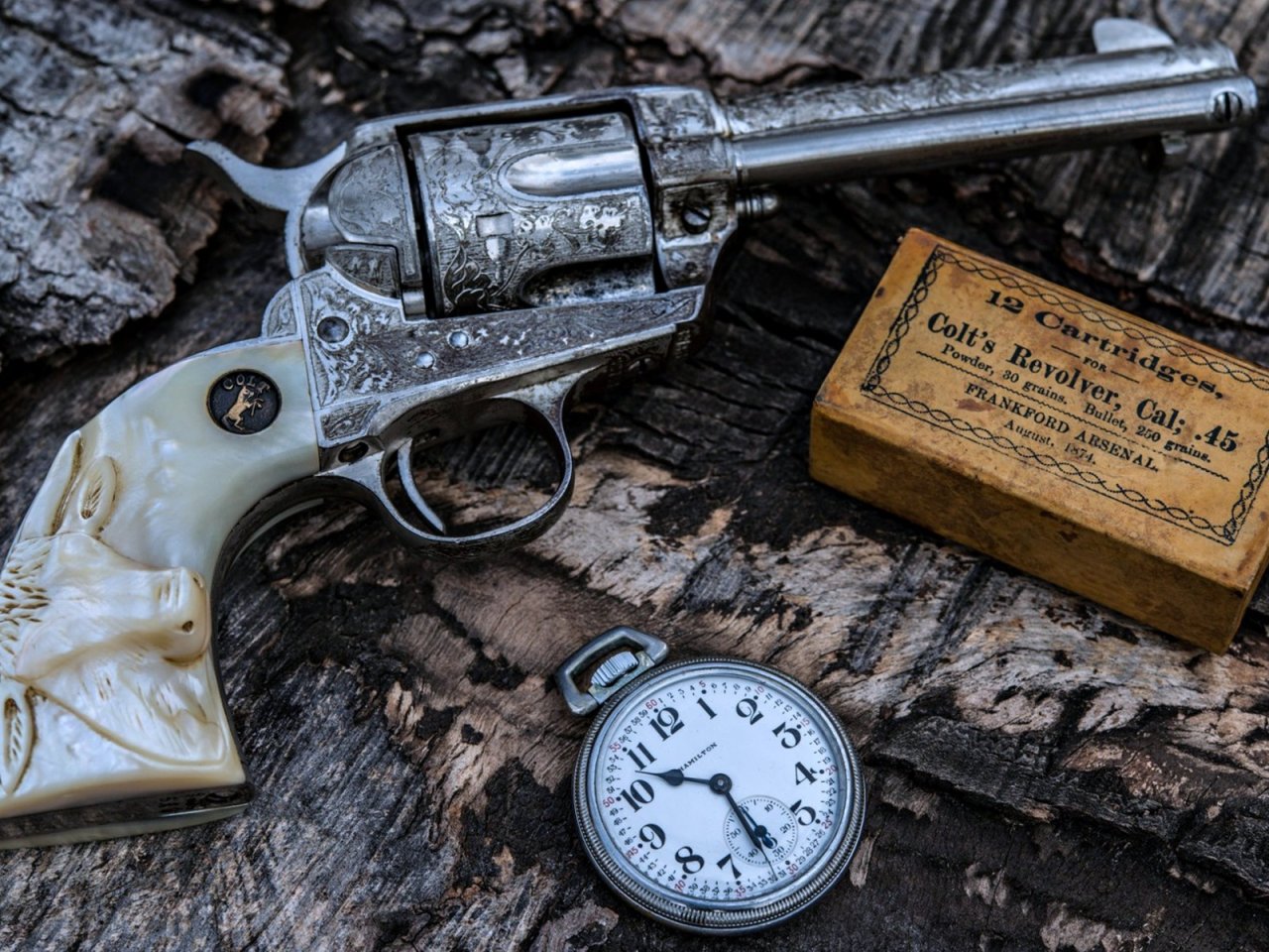 Colock Gun Download wallpaper Gun, Bullets, Colt, Weapon, Pistol, Clock, section ...