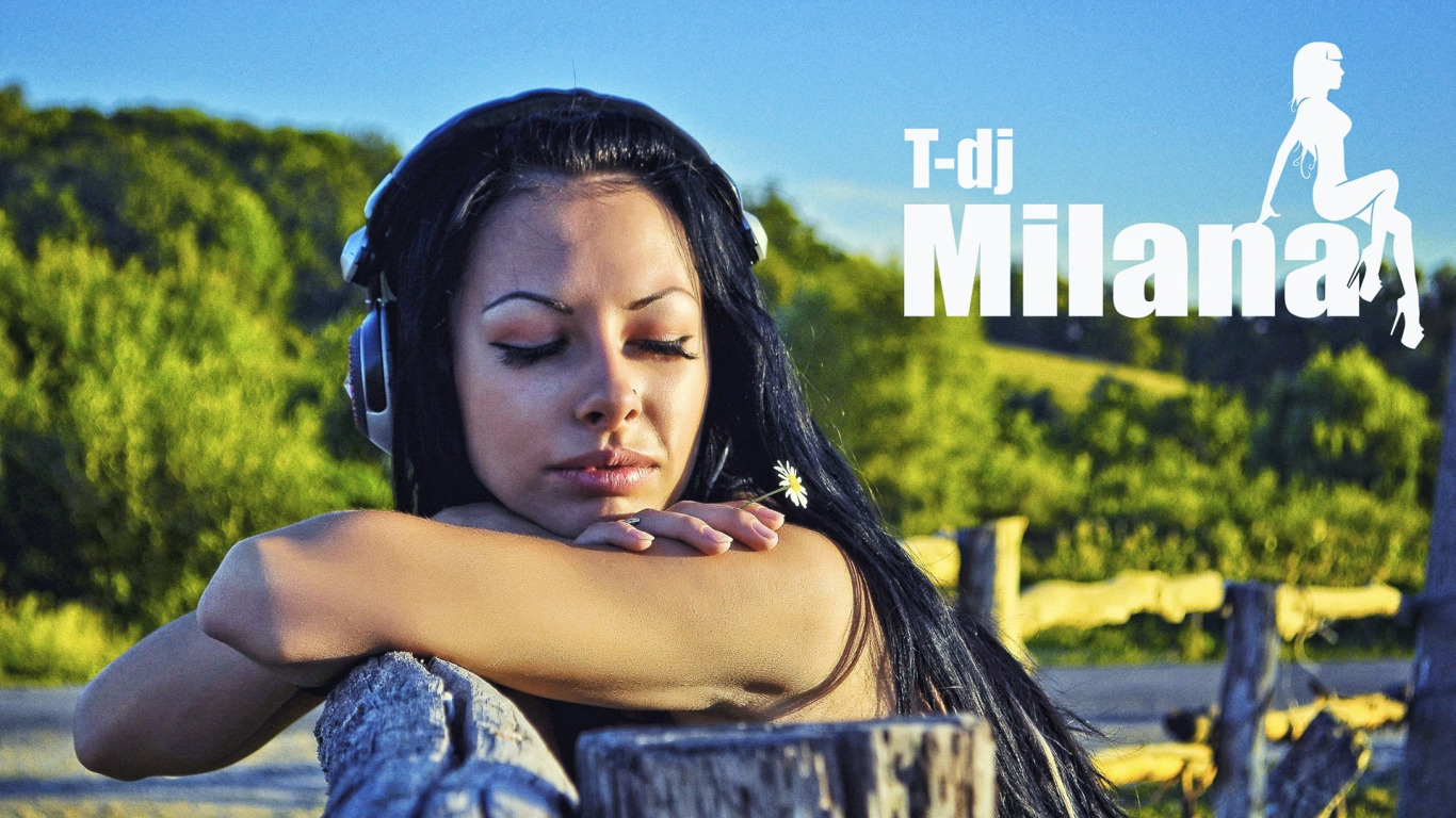 Girl, headphones, piercing, t-<b>dj</b> Milana. 