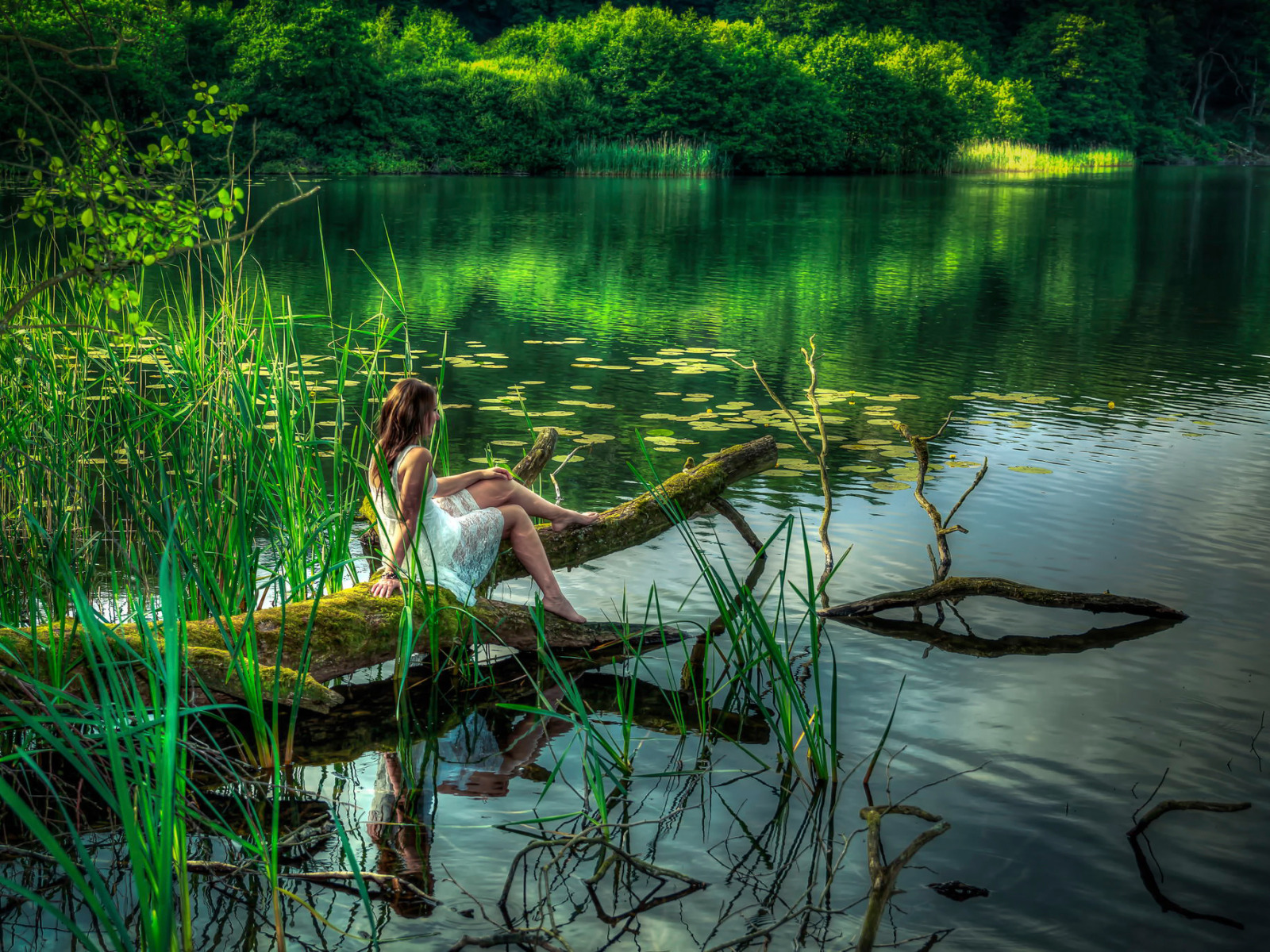 Прическа озеро в лесу фото Download wallpaper summer, girl, lake, section mood in resolution 1600x1200