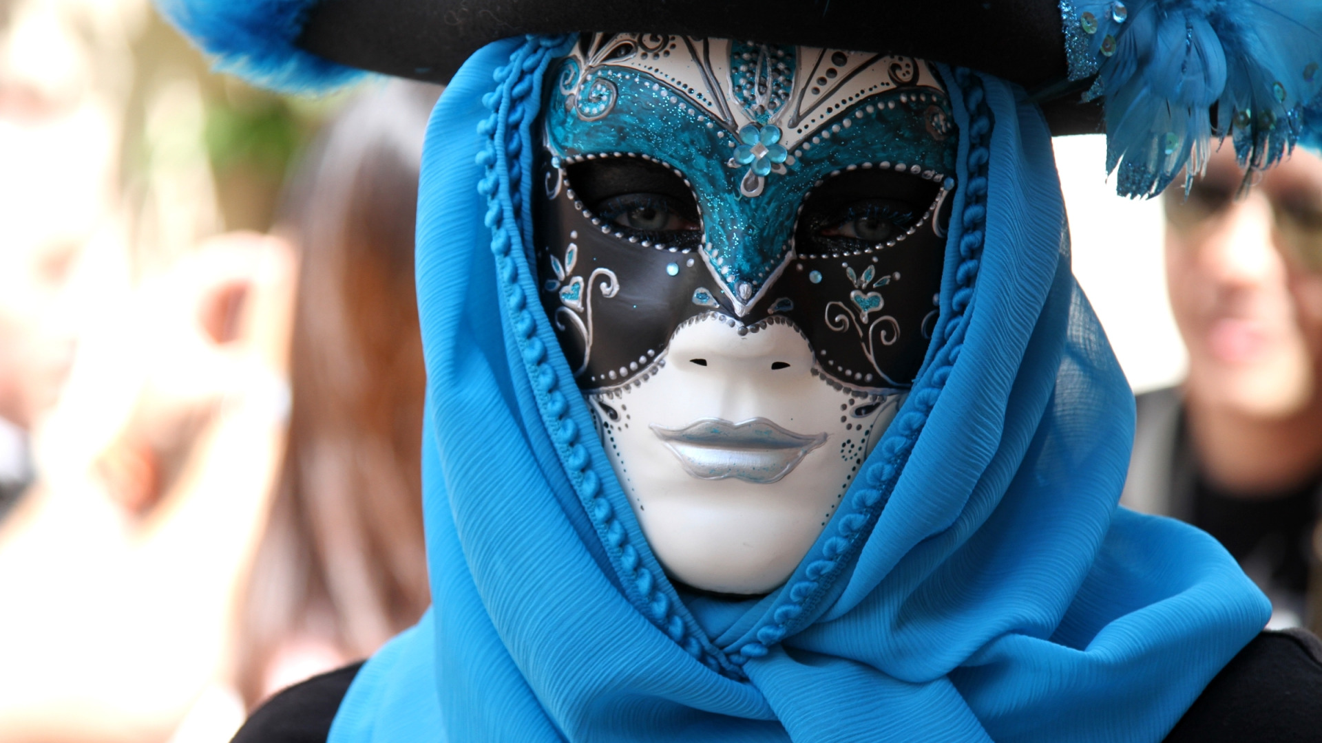 Венецианский карнавал Коломбина. Венецианская маска педролино. Педролино Венецианский карнавал. Маска Венеция для карнавала.