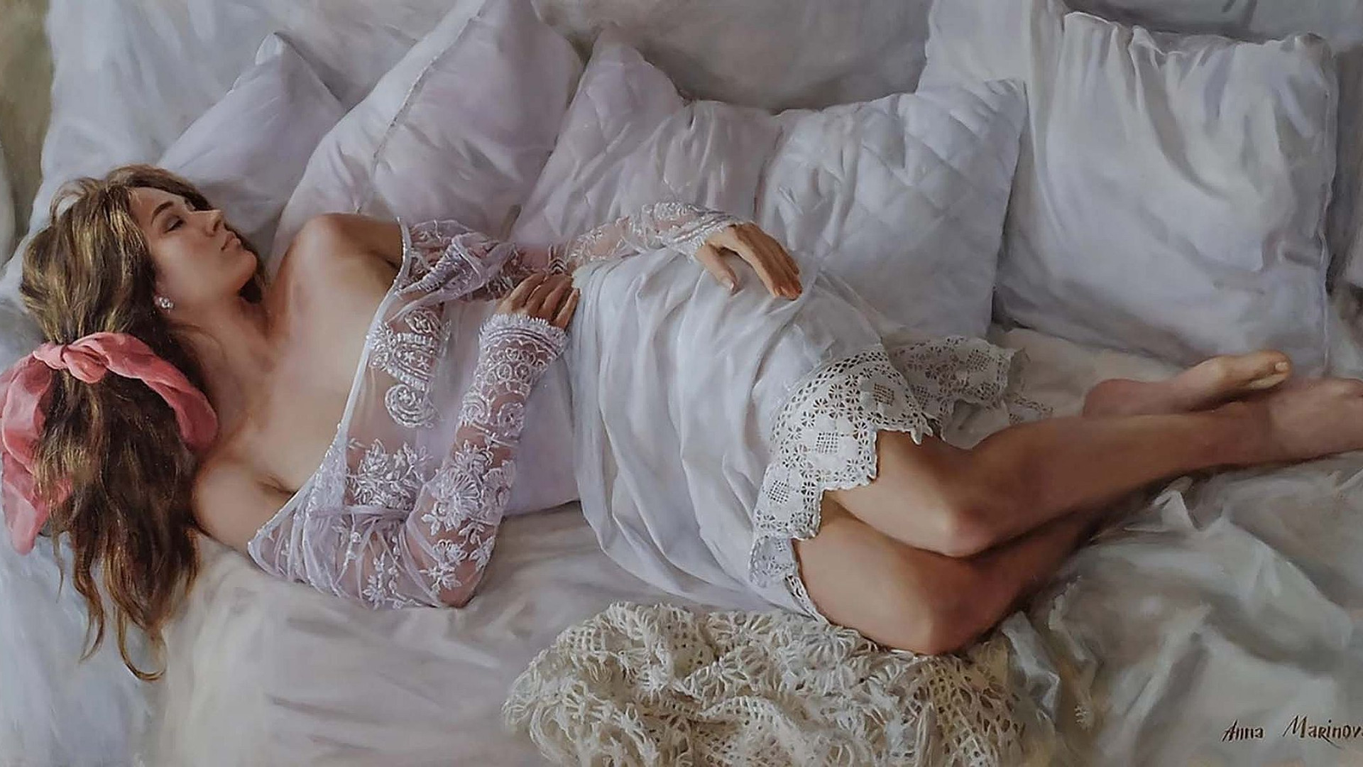 Спящие девушки. Девушка с пастой. Девушка в постели спит. Спящая женщина в кровати. Художница анна маринова.