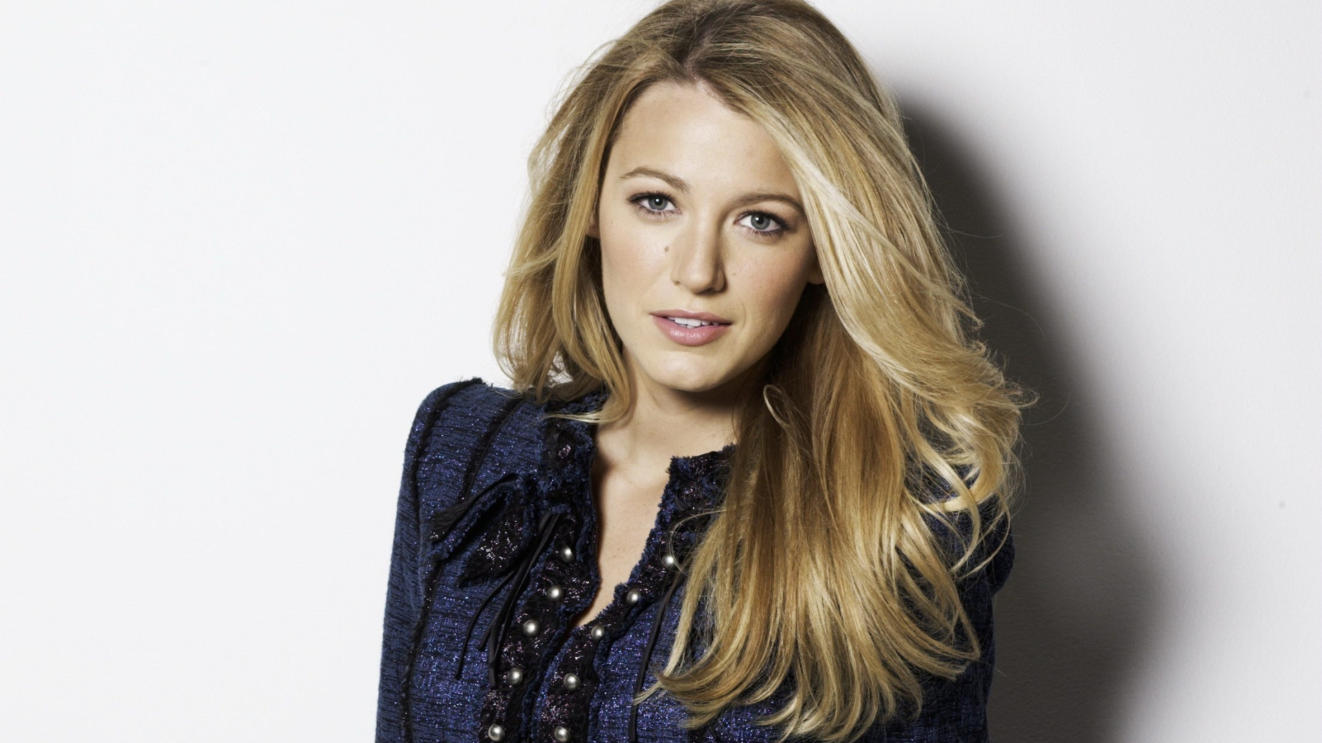 Download wallpaper portrait, actress, blonde, Blake Lively, section ...