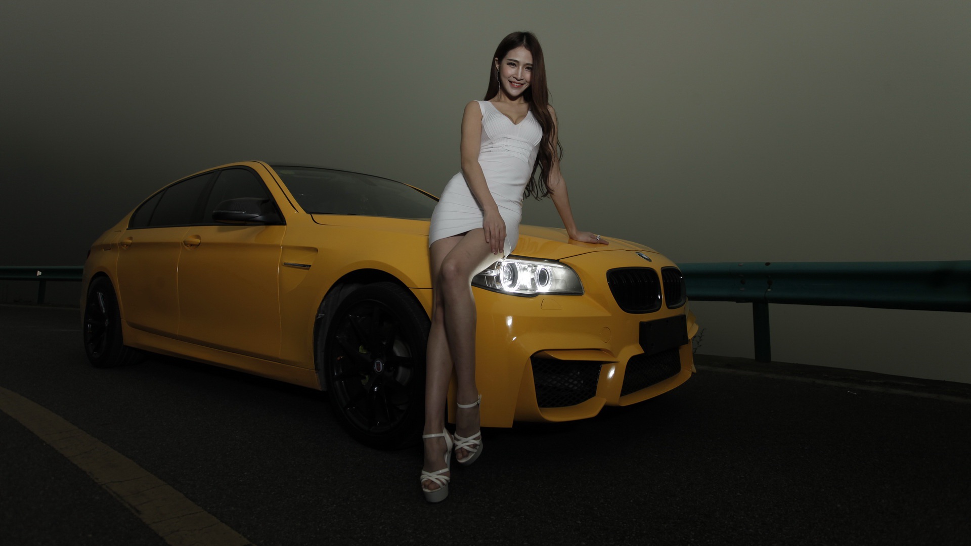 BMW m5 e60 и девушка