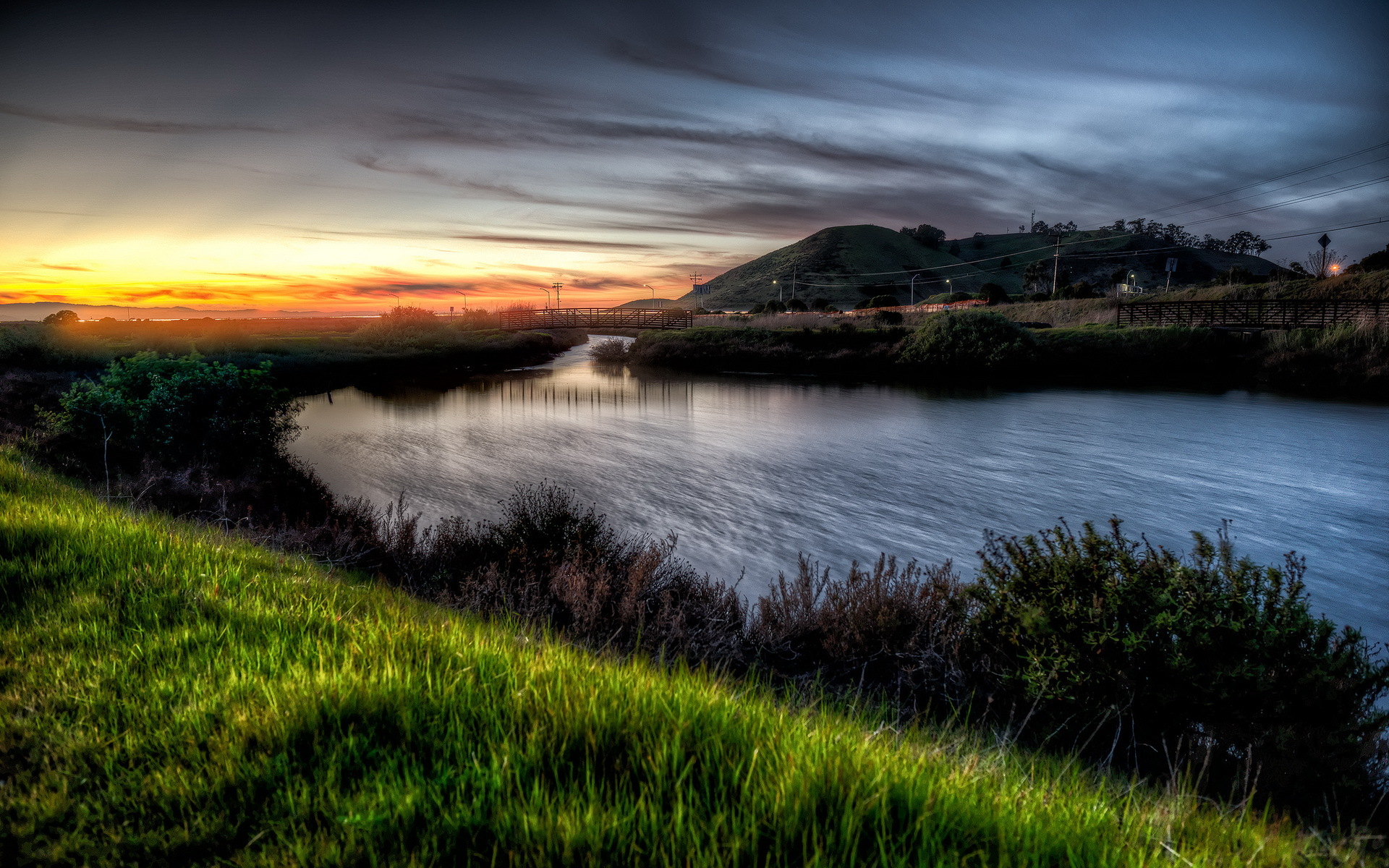 Природа 34. HDR обои на телефон. River Landscape. Картинки с разрешением 150 на 150.