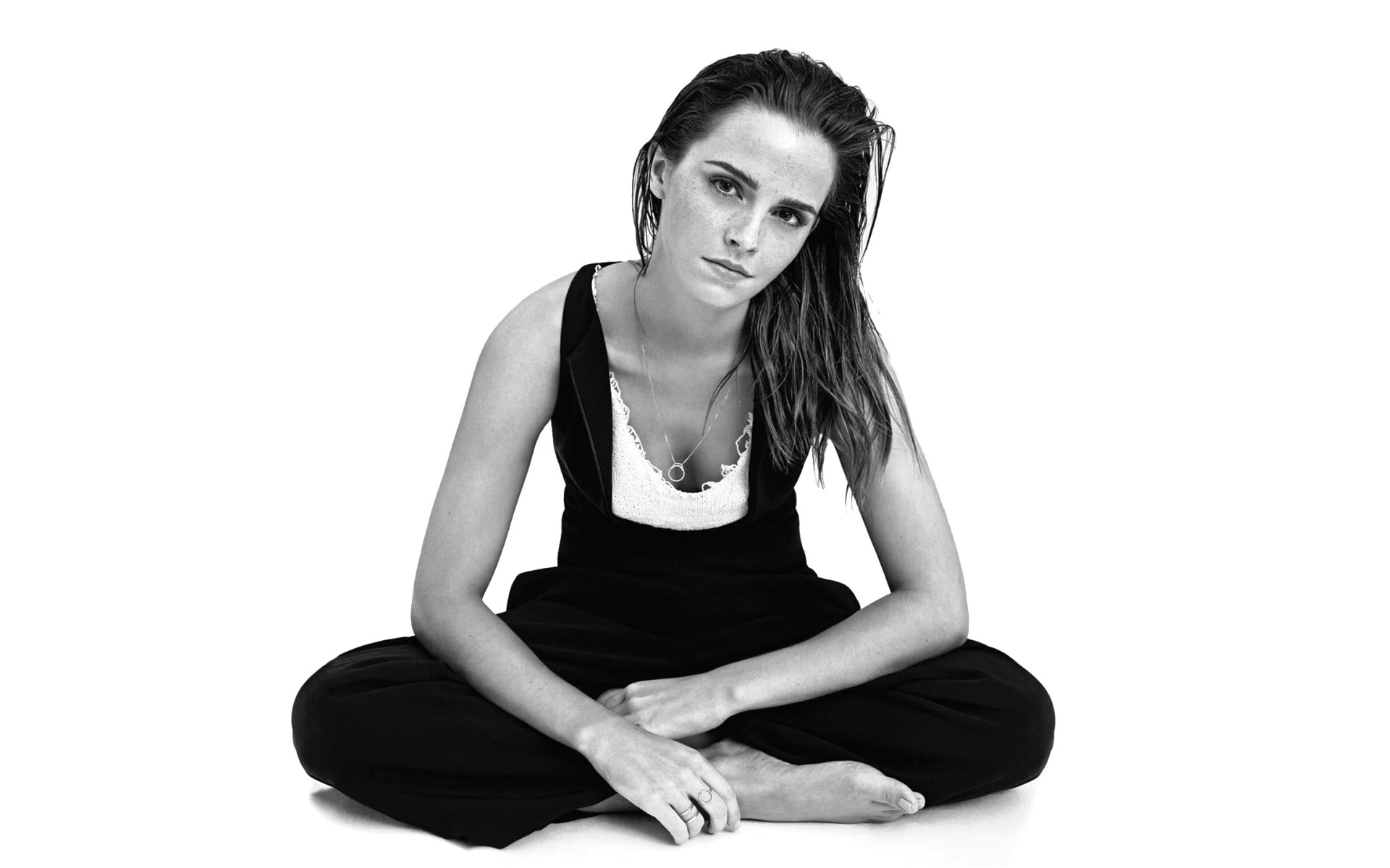 Download wallpaper black & white, actress, Emma Watson, Emma Watson, model,  hair, model, actress, section girls in resolution 1920x1200