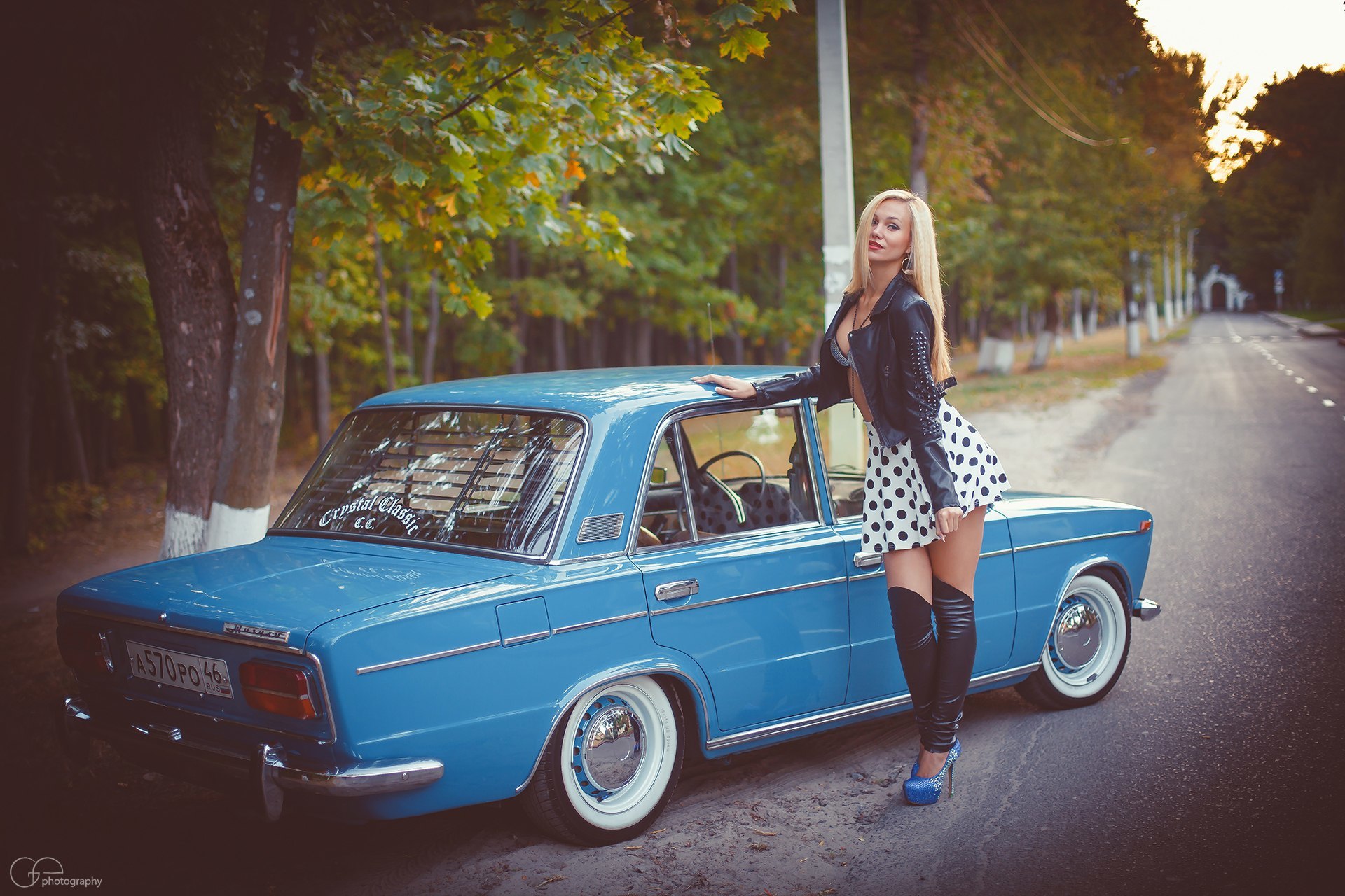 Download Wallpaper Machine, Girl, Auto, Classic, Lada, Auto, Lada.