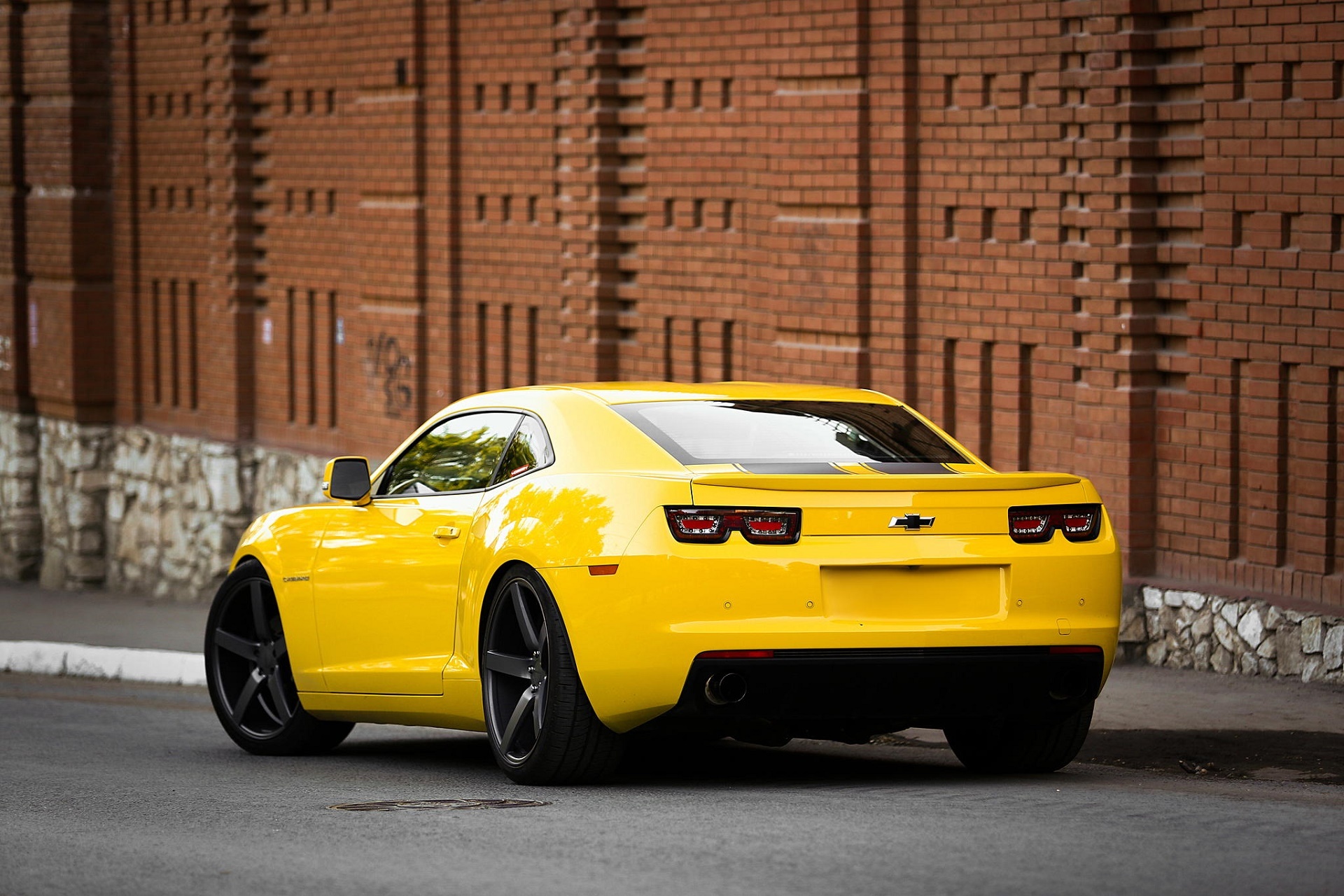 Chevrolet Camaro Yellow