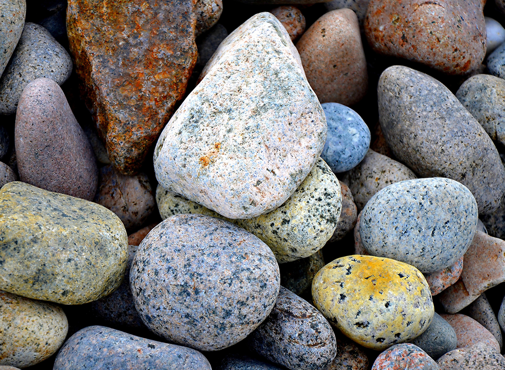 Камень показать фото Download wallpaper sea, pebbles, stones, color, pebbles, section textures in res