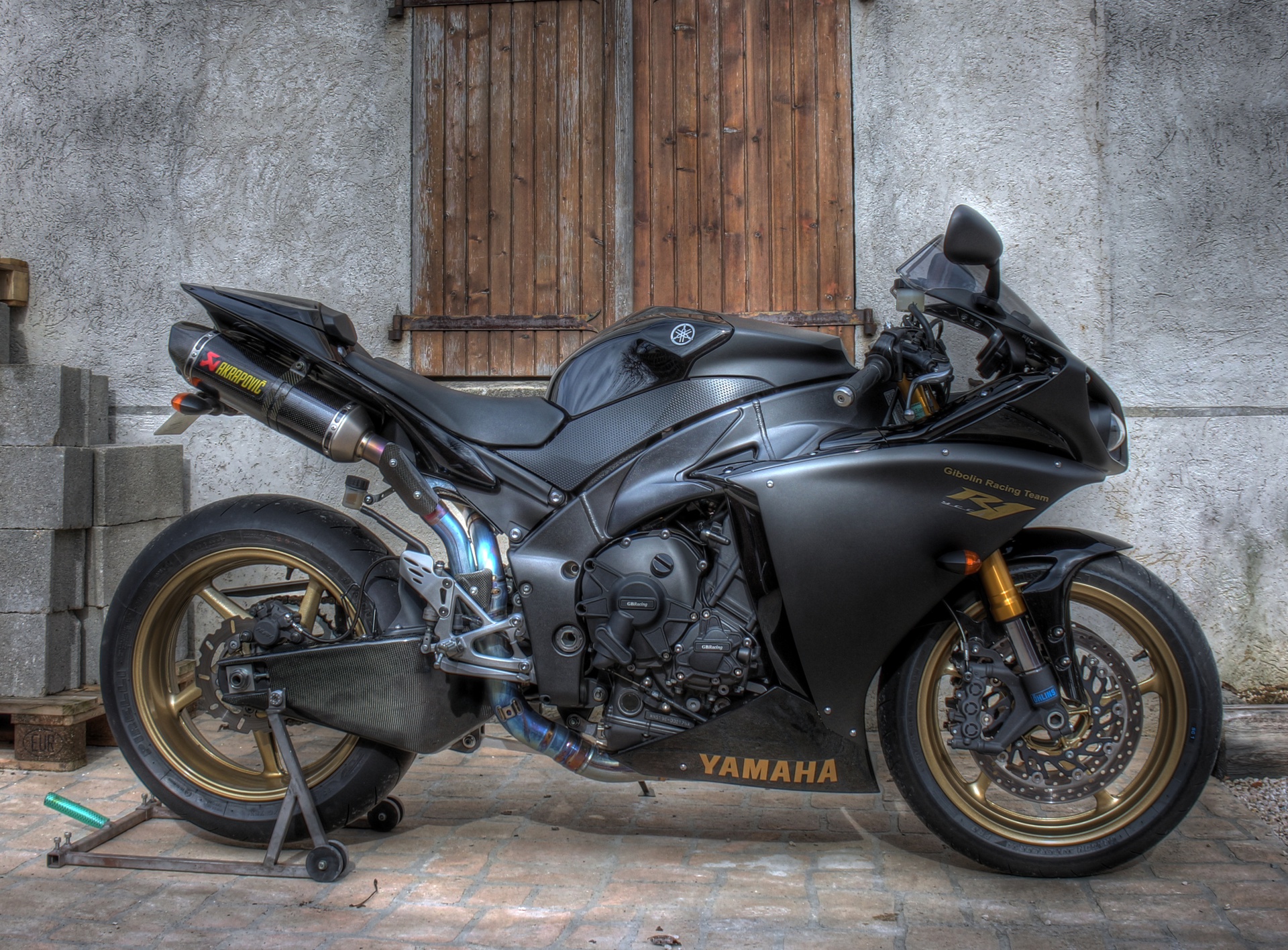 Wallpaper Yamaha Grey YZF R1 for mobile and desktop section resolution 1920x1416 download