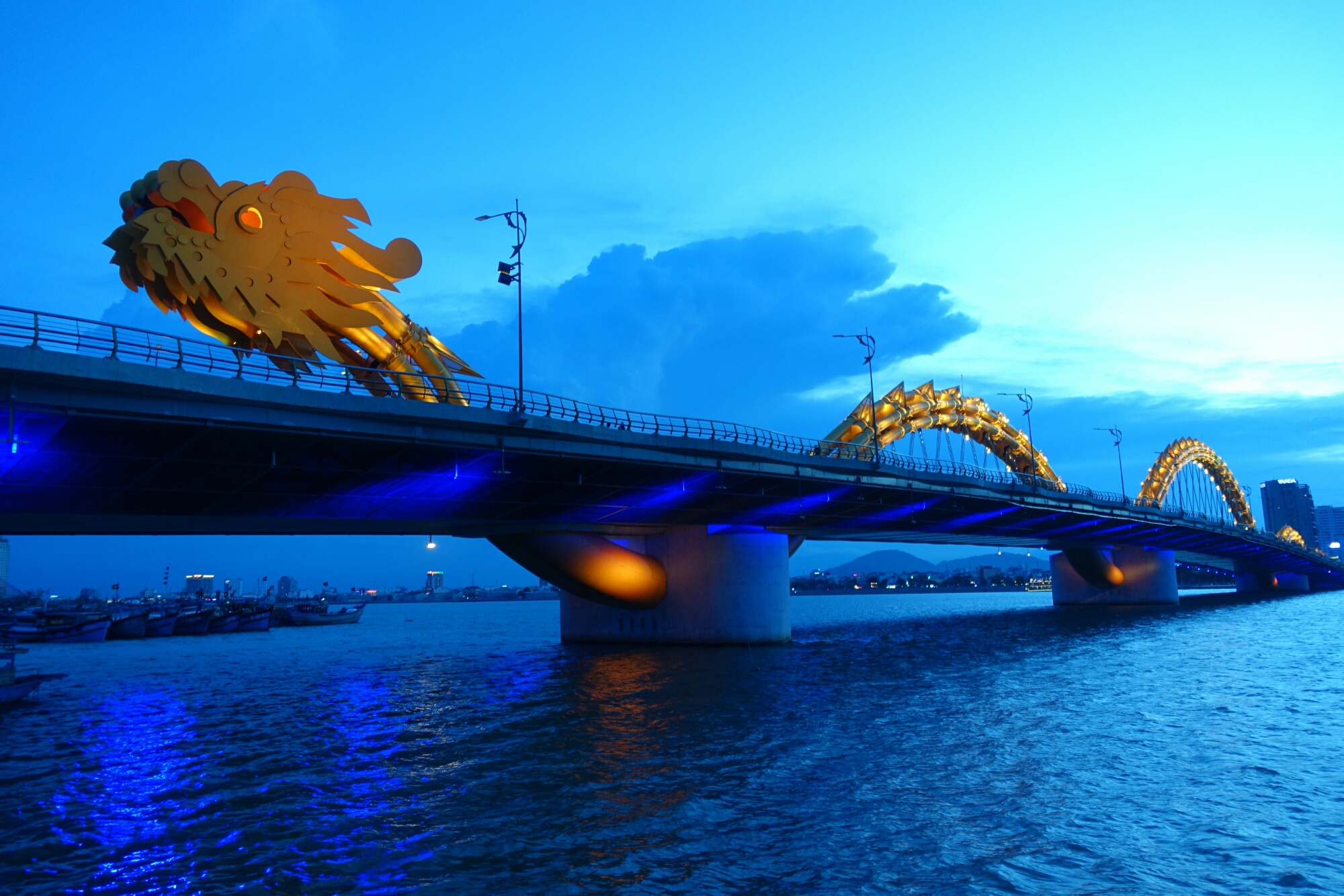 Wallpaper city, lights, twilight, river, sky, bridge, sunset, water for mobile and desktop, section город, resolution 2000x1333 - download