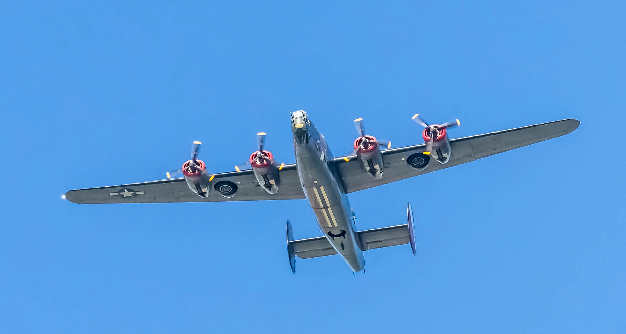 Самолет с четырьмя двигателями. B-24 Liberator. B24 самолет бомбардировщик. Consolidated b-24 Liberator.