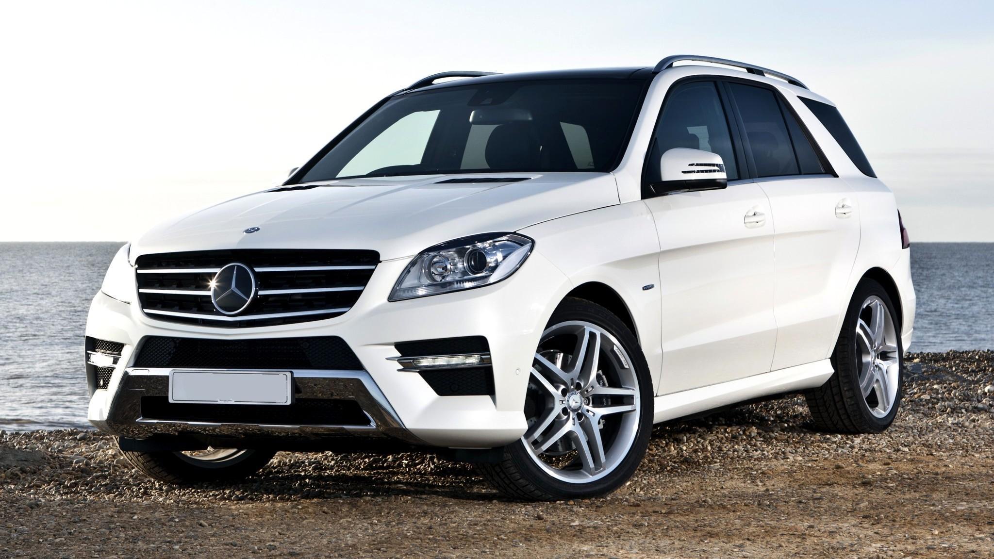 Мл белая. Mercedes ml350 w166. Mercedes Benz ml350 AMG. Mercedes Benz ml w166. Мерседес мл 350 АМГ.