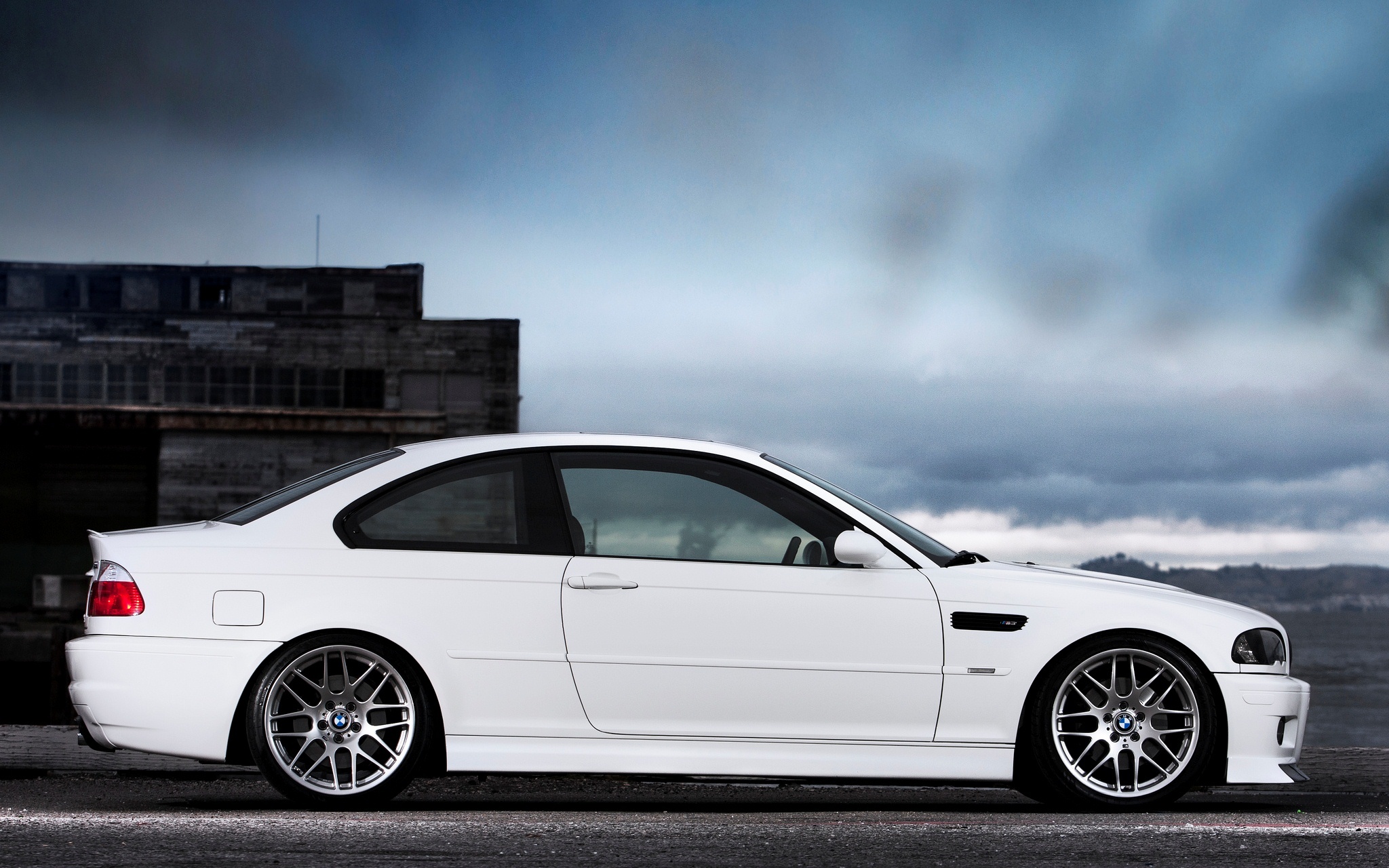 Включи крутую боку боку. BMW m3 e46. BMW m3 e46 White. BMW e46 Coupe m3. Белая БМВ m3 e46.