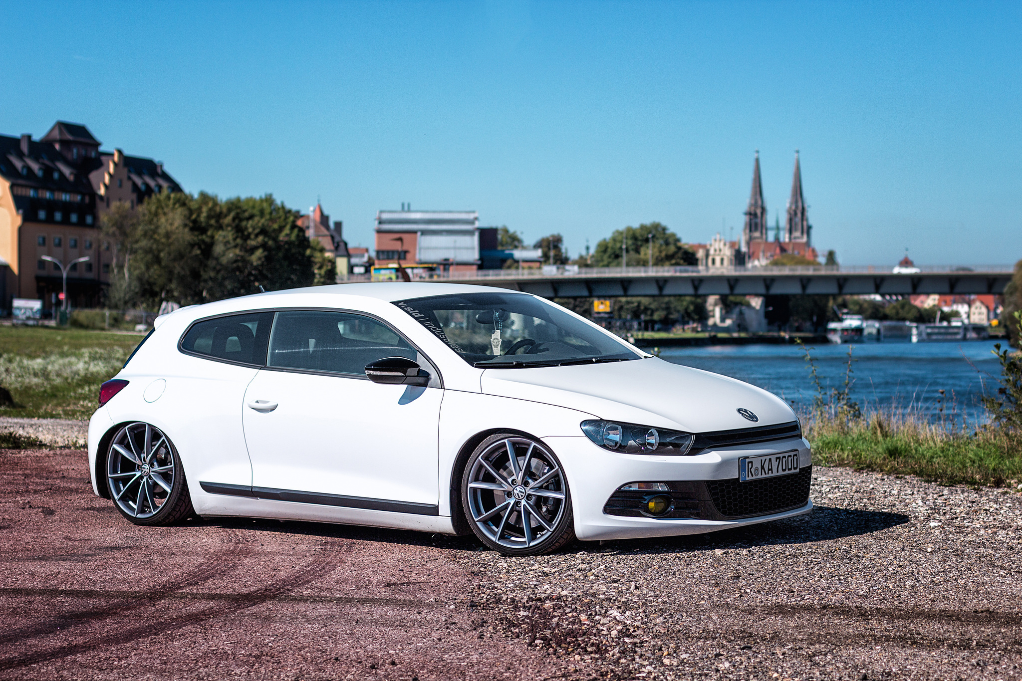 Фольксваген сирокко. Фольксваген Сирокко 5. Volkswagen Scirocco White. Фольксваген Сирокко белый. Белый VW Scirocco.