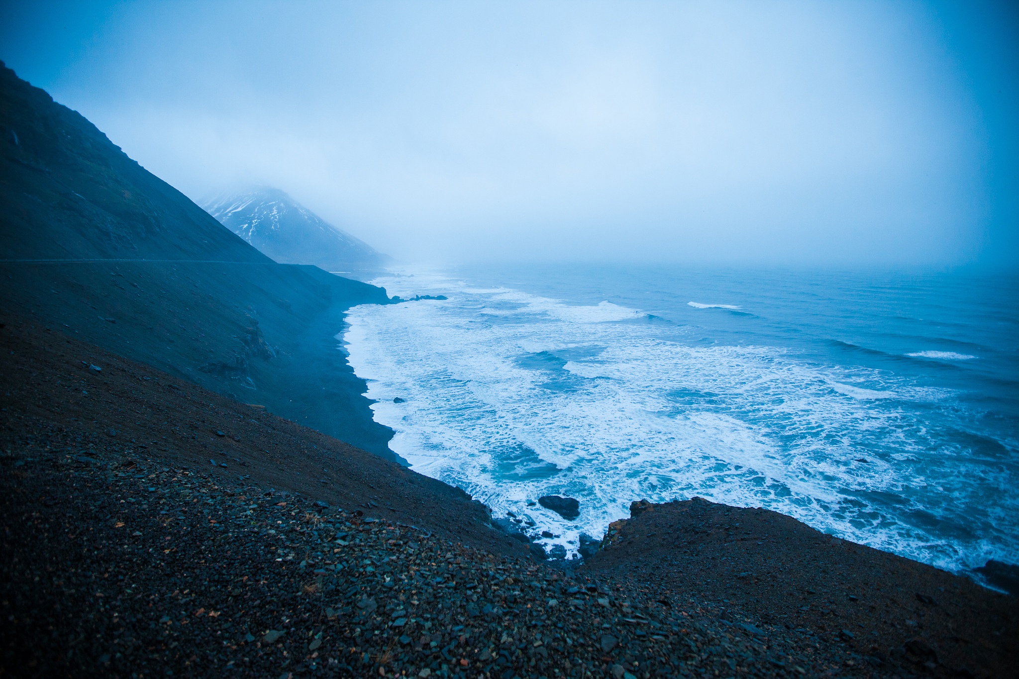 Первозданное море. Исландия 8к. Море. Море и горы. Природа Исландии.