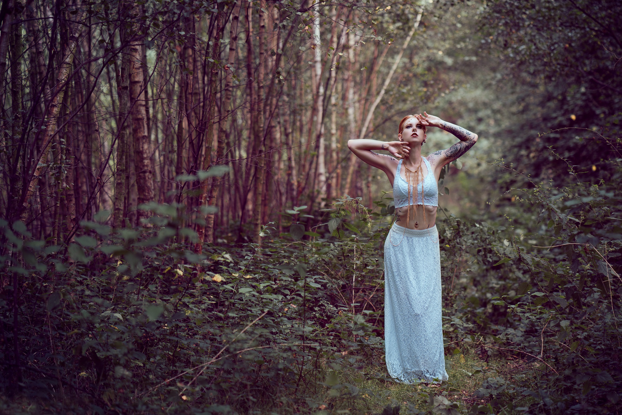 Wallpaper forest, pose, model, tattoo, Julia Wendt, Andreas-Joachim Lins  for mobile and desktop, section девушки, resolution 2048x1366 - download