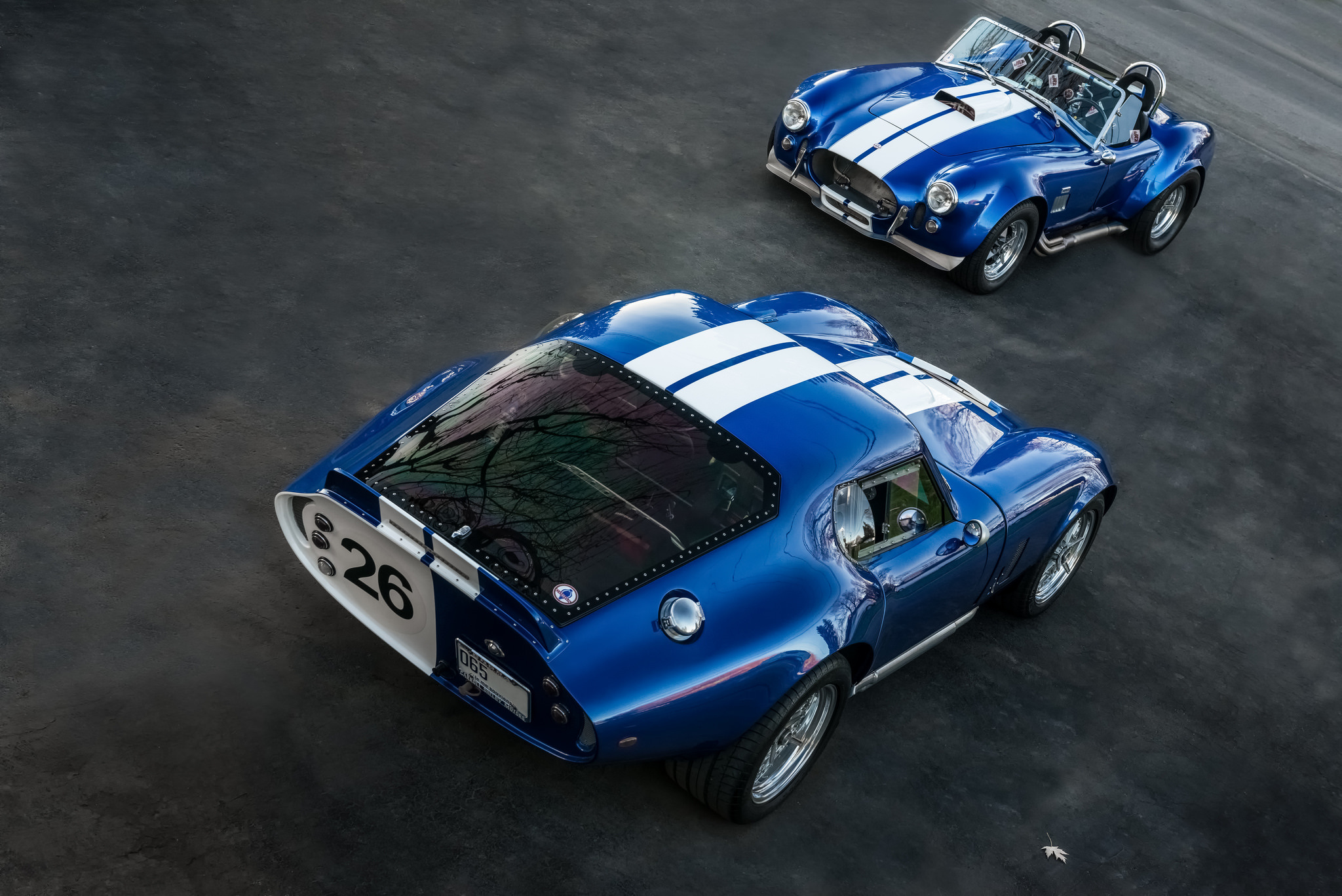 Сини машинки. Shelby Cobra Daytona Coupe. 1965 Shelby Daytona. Ford Shelby Daytona Cobra. Shelby Cobra Daytona Coupe 1965.