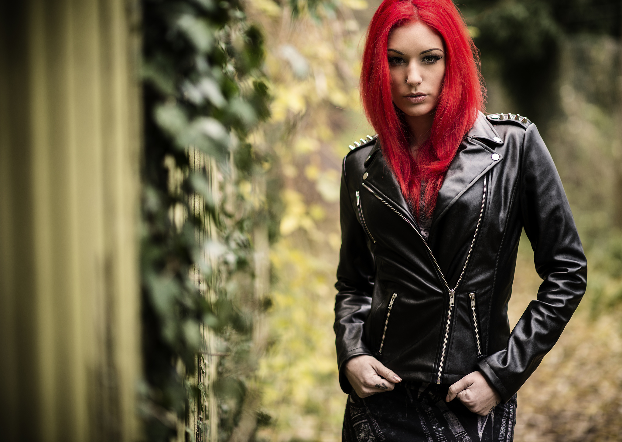 Wallpaper look, girl, background, hair, red, red hair, leather jacket for  mobile and desktop, section стиль, resolution 2048x1457 - download