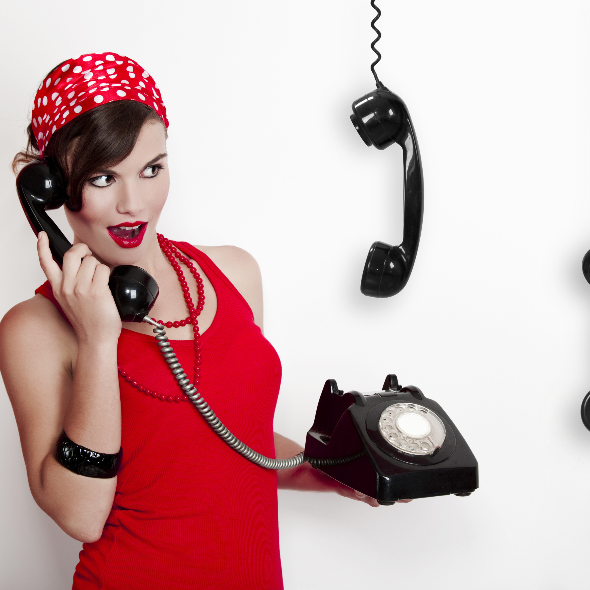 девушка с телефоном. девушка с телефоном. красивая женщина с телефоном. красивая женщина с телефоном. хочу девочку телефон.