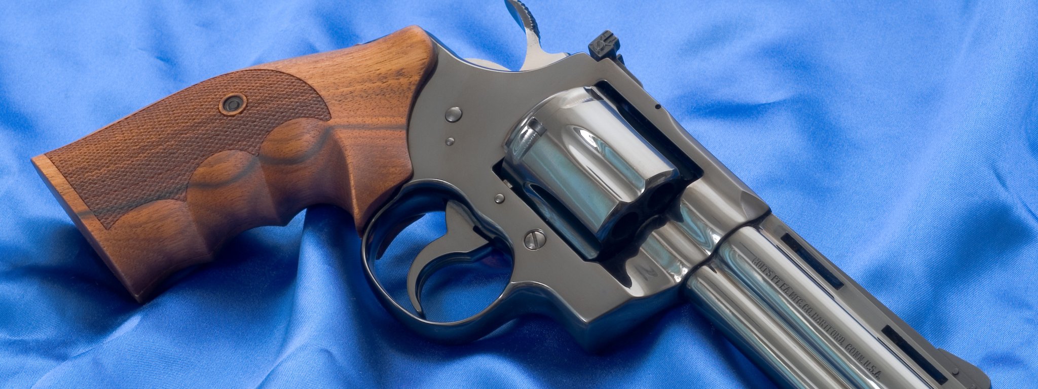 Python 57 Gun Download wallpaper weapons, gun, Python, revolver, Colt, Colt, Python ...