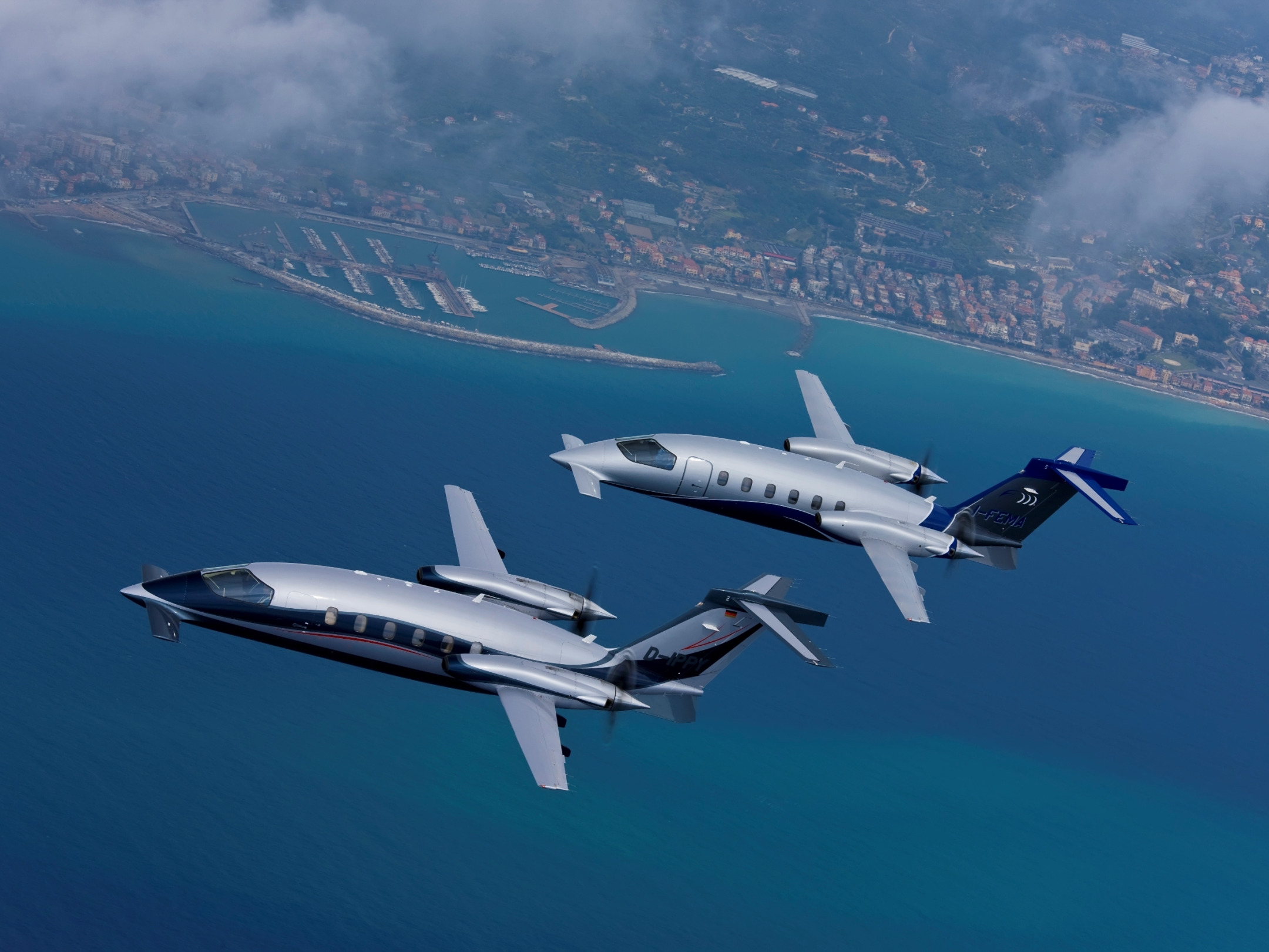 Download wallpaper Business Jet, made in ITALY, Piaggio P-180 Avanti II ...