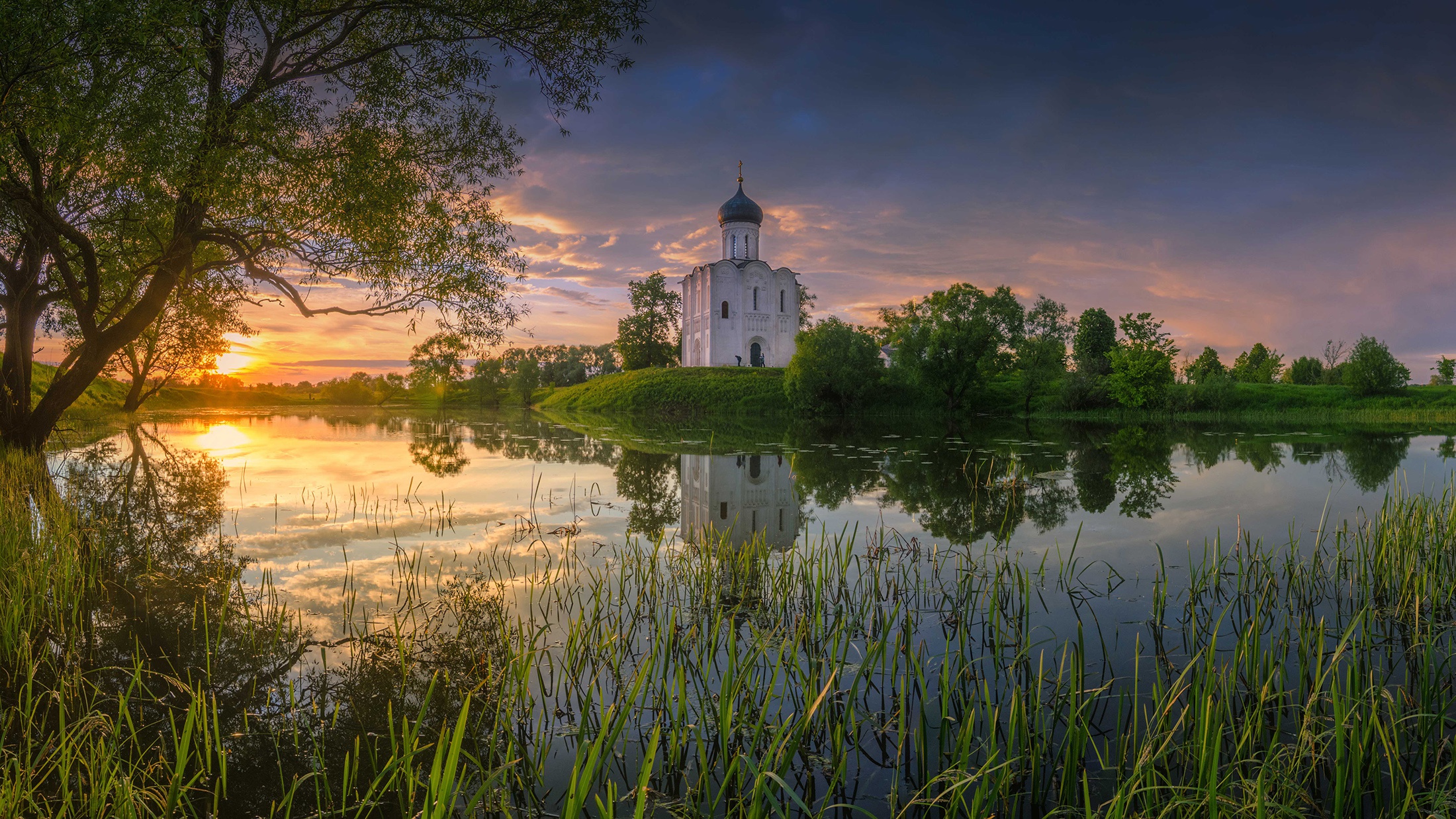 Славянская православная церковь