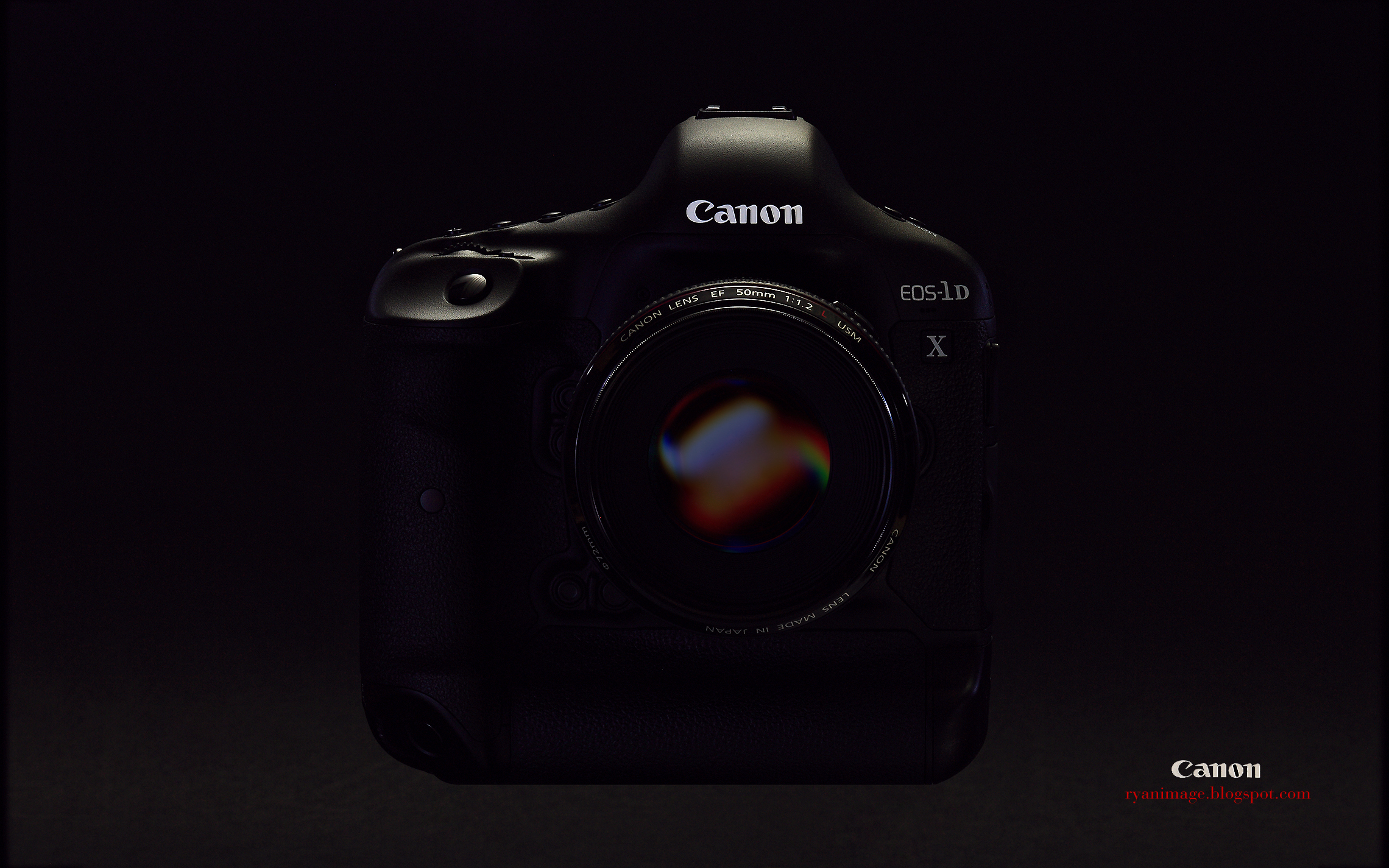 Canon black. Канон фоотаппарат черный. Камера для фотографа Canon 1dx. Фотоаппарат Canon черный. Canon 1dx Wallpaper.