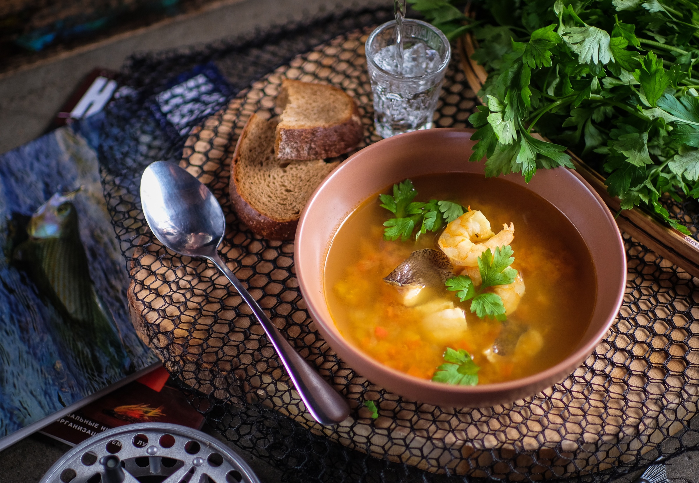 Фото вкусной ухи. Царская похлебка. Уха Царская 165гр. Суп на столе. Уха на праздничный стол.