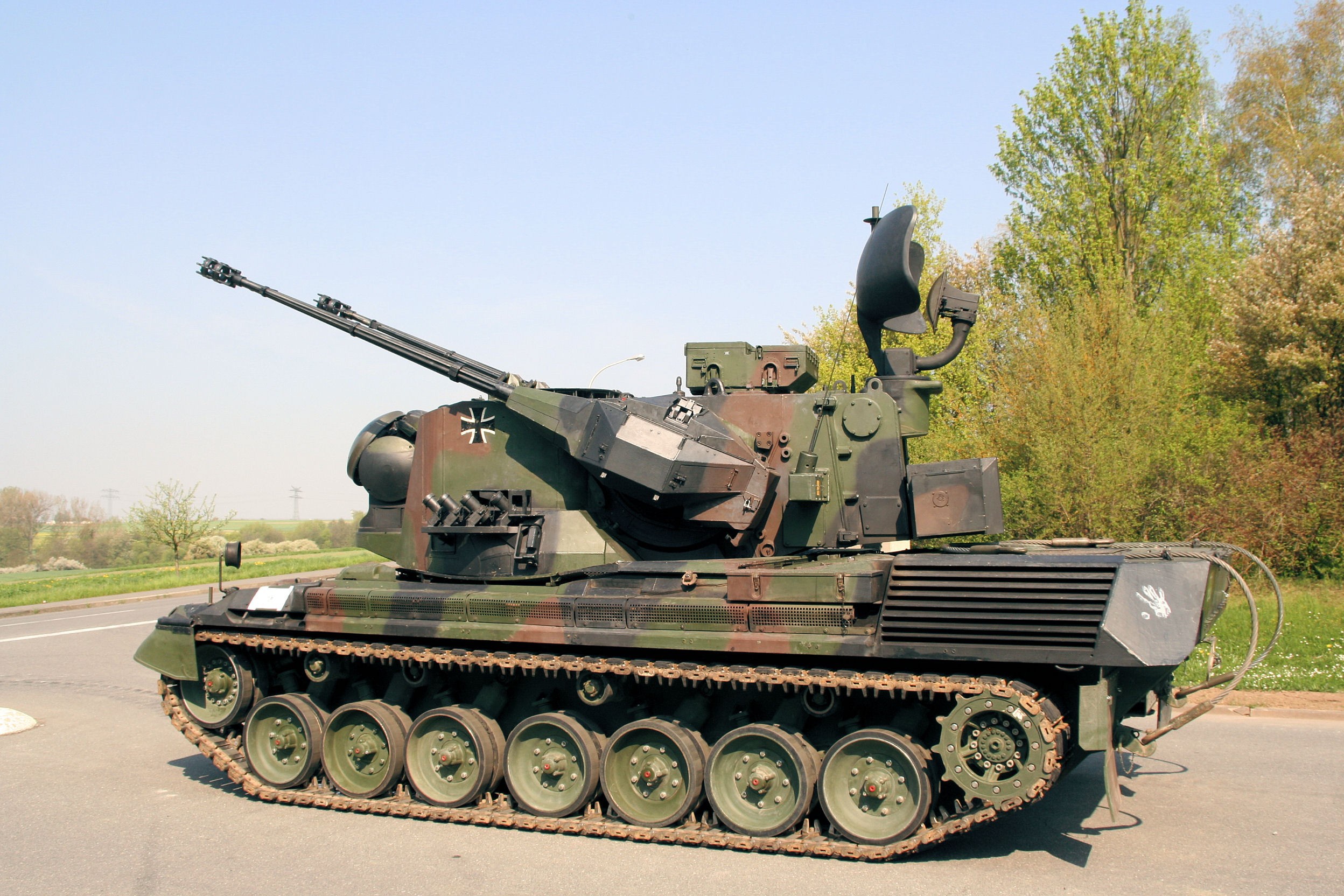 Wallpaper Germany, armored, Cheetah, armored vehicle, Gepard Anti-Aircraft Tank for mobile and desktop, section оружие, resolution 2496x1664 - download Wallpaper Germany, armored, Cheetah, armored vehicle, Gepard Anti-Aircraft Tank for mobile and desktop, section оружие, resolution 2496x1664 - download