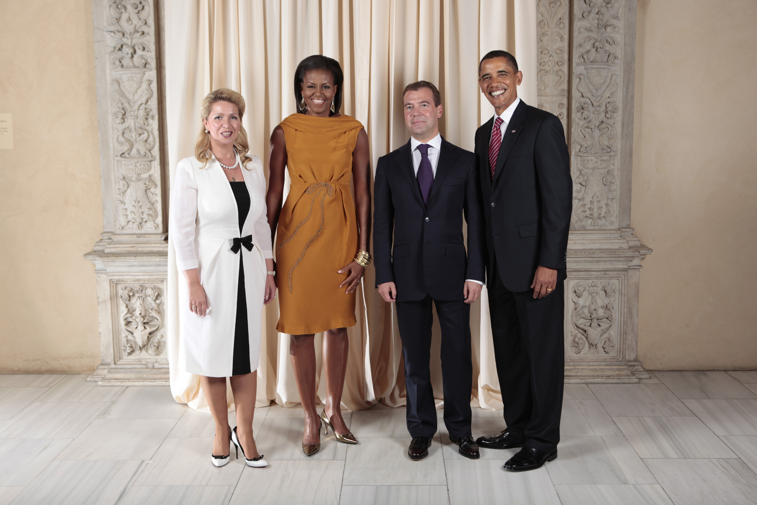 Country wife. Барак Обама и Медведев.
