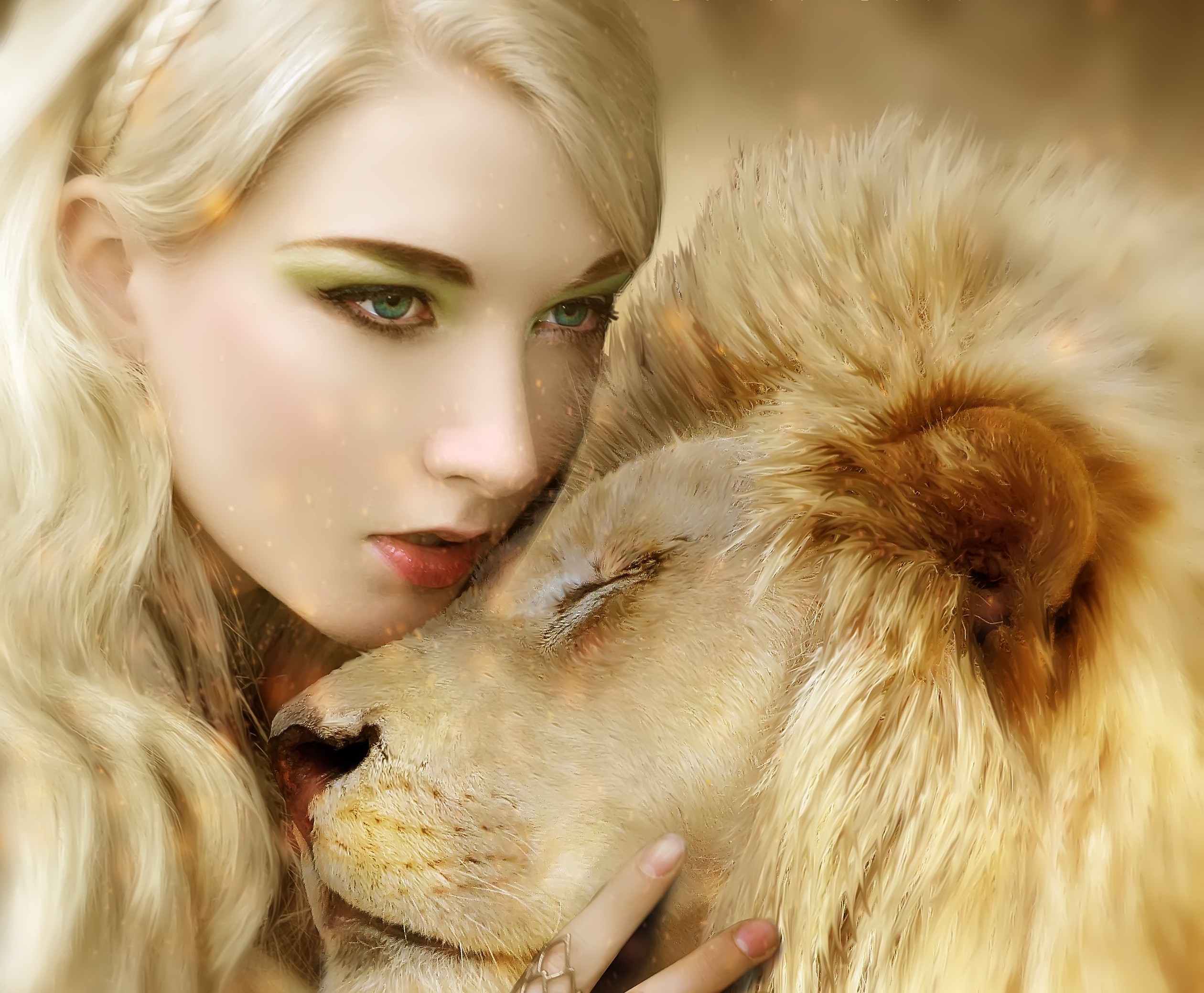 Какой мужчина нравится львам. Девушка и Лев. Девушка львица. Львица красивая женщина. Девушка обнимает Льва.