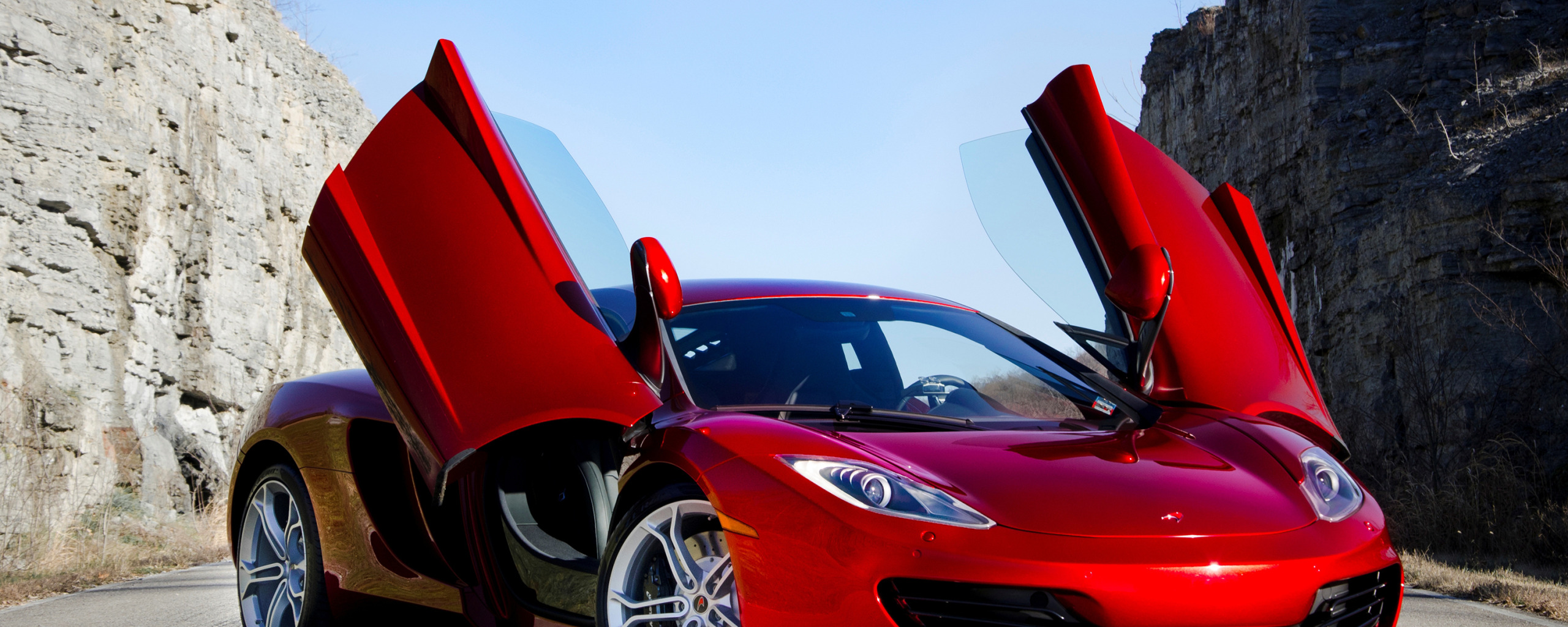 MCLAREN mp4 12c Red