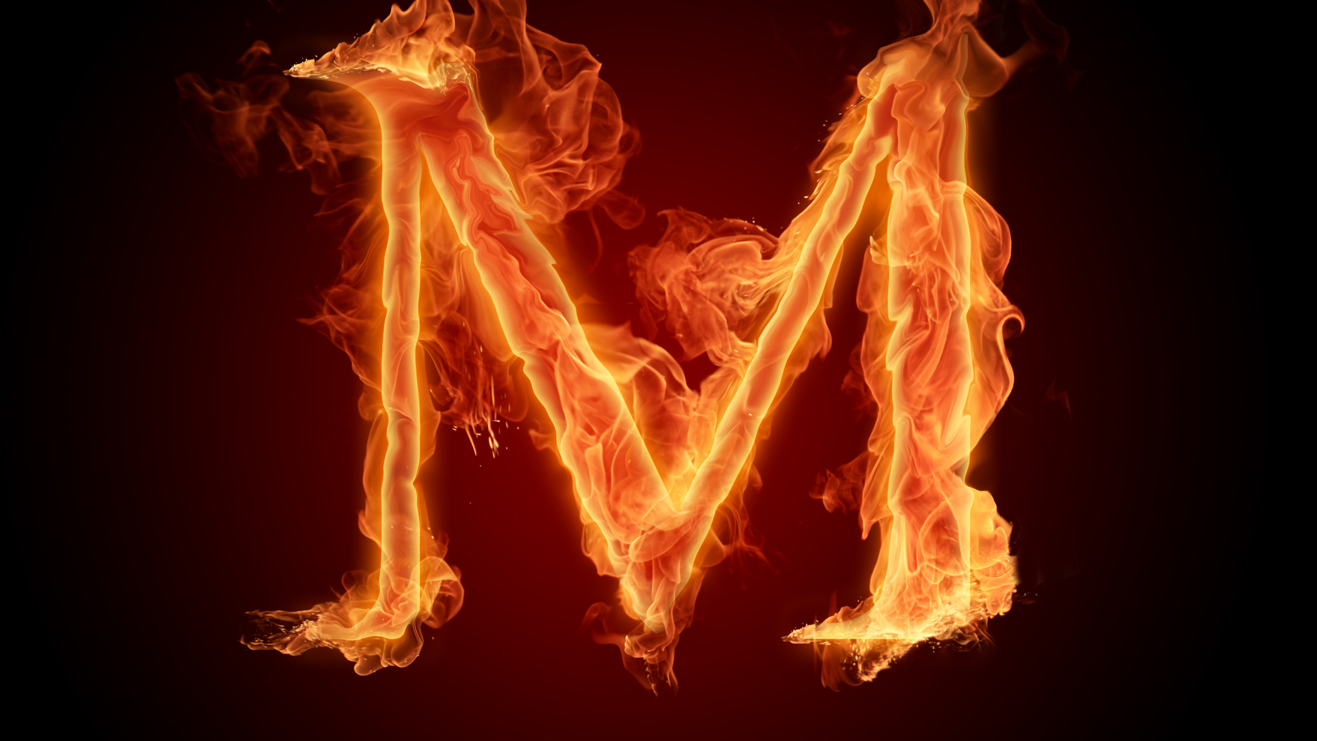 Кипящие буквы. Огненные буквы. Красивые Огненные буквы. Буква m. Огненные буквы на черном фоне.