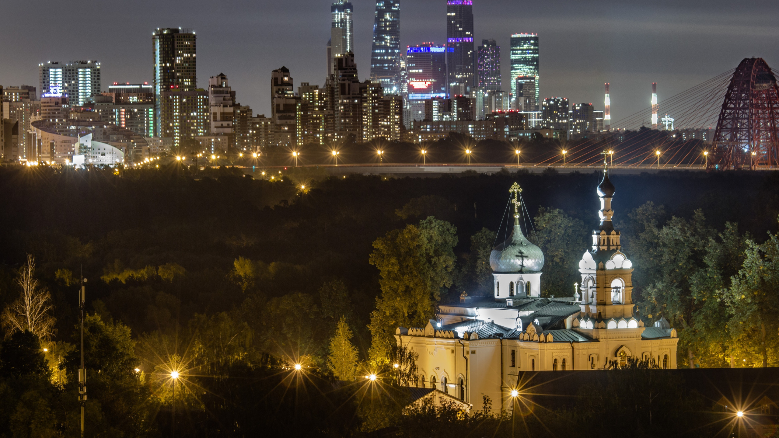 Красота москвы видео. Огни ночной Москвы. Москва ночью. Ночной город летом Россия. Ночная Москва обои.