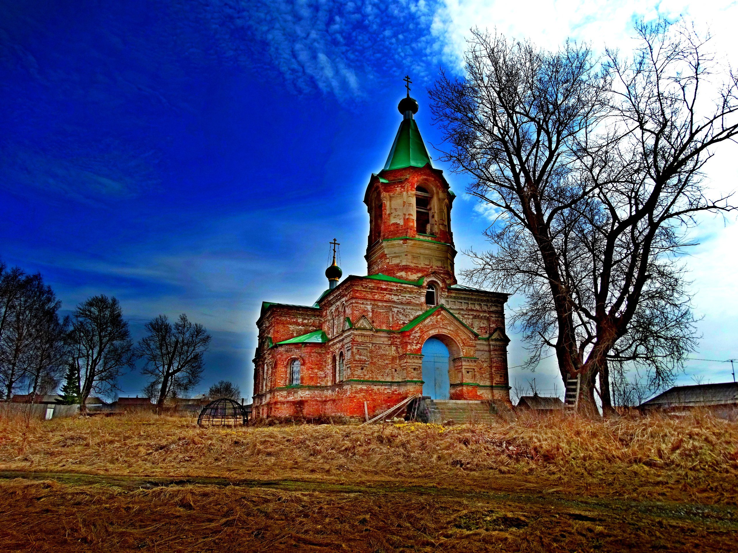 Церковь в деревне. Сельская каменная Церковь. Сельский православный храм. Деревенский каменный храм. Сельские храмы России.