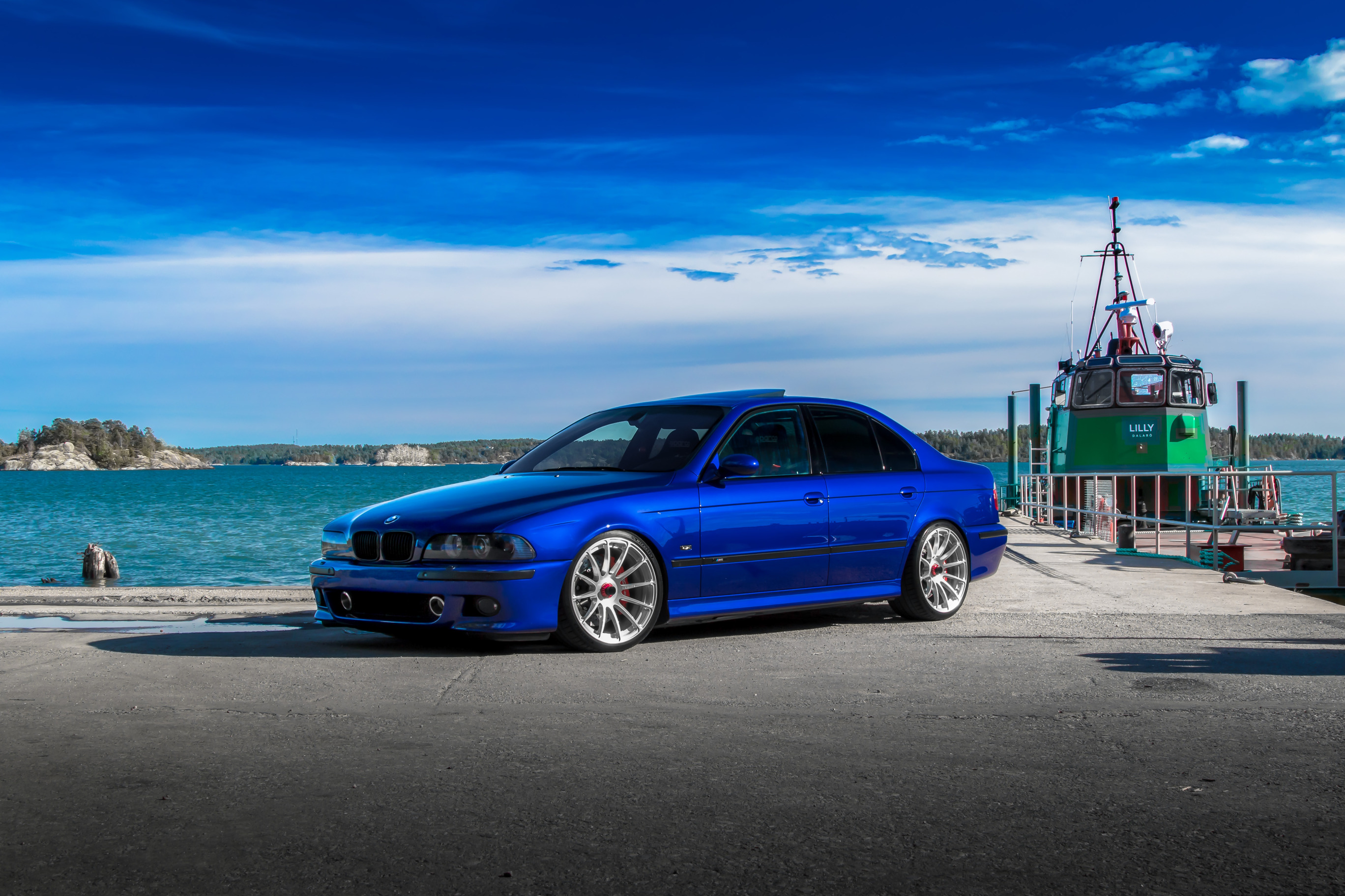 Музыка бмв. BMW m5 e39. BMW m5 e39 Blue. BMW e39 4.4 m5. BMW m5 e39 синяя.