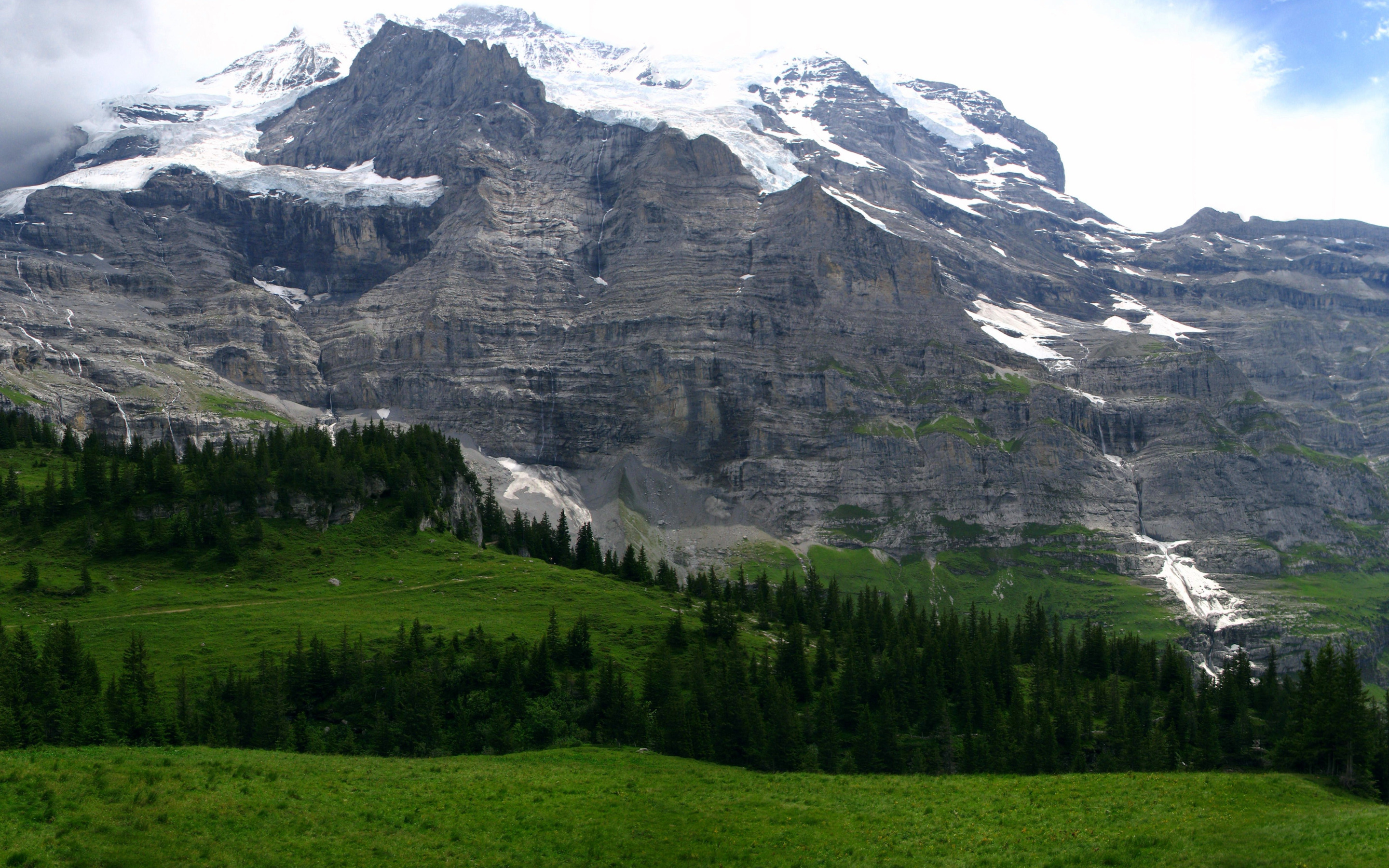 Mountain picture. Долина в горах. Горный ландшафт. Подножие гор. Горы снежные летом.