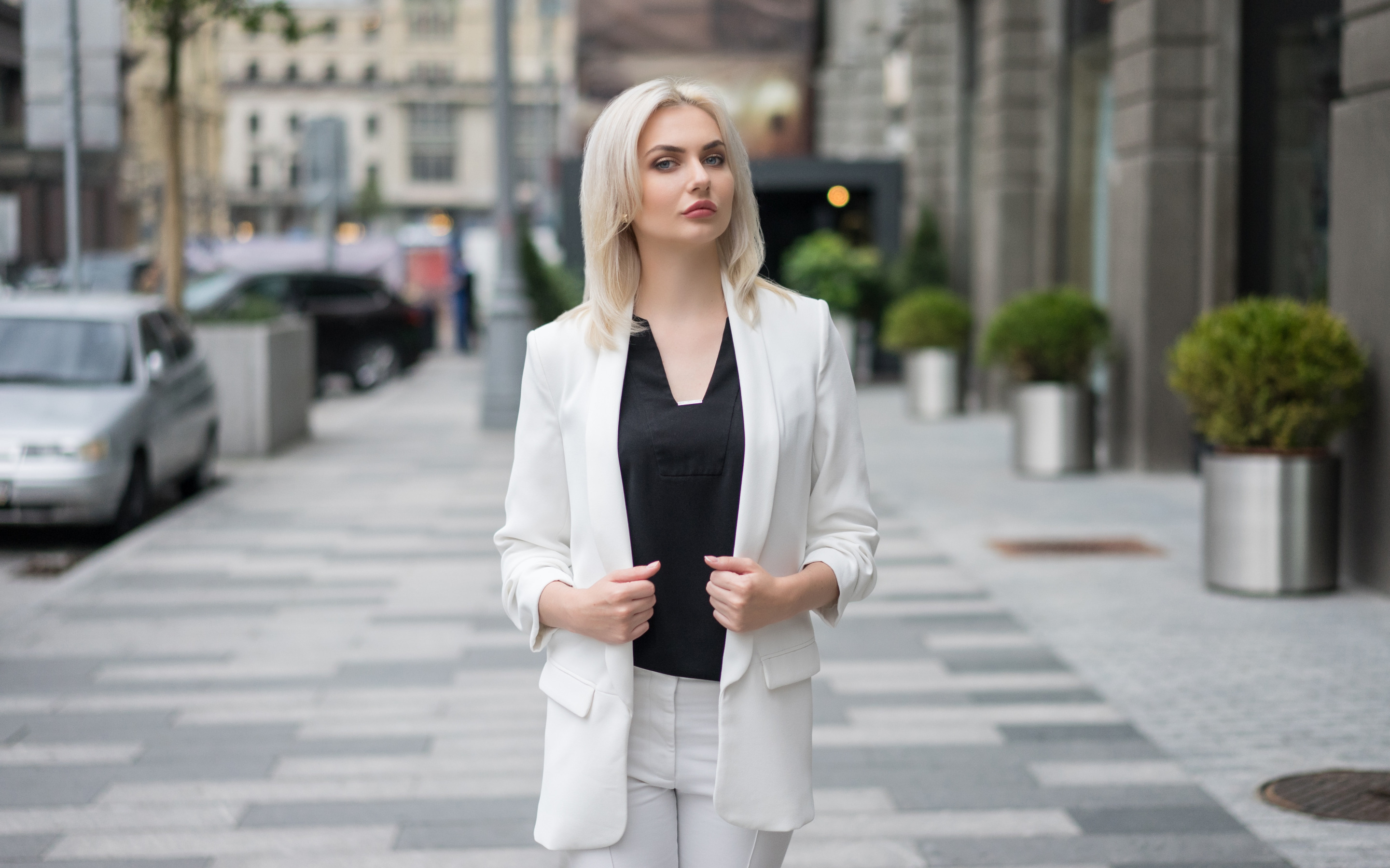 женщины модели москва. девушка модель в костюме. девушка. тамуна габуния модель. вики одинцова.