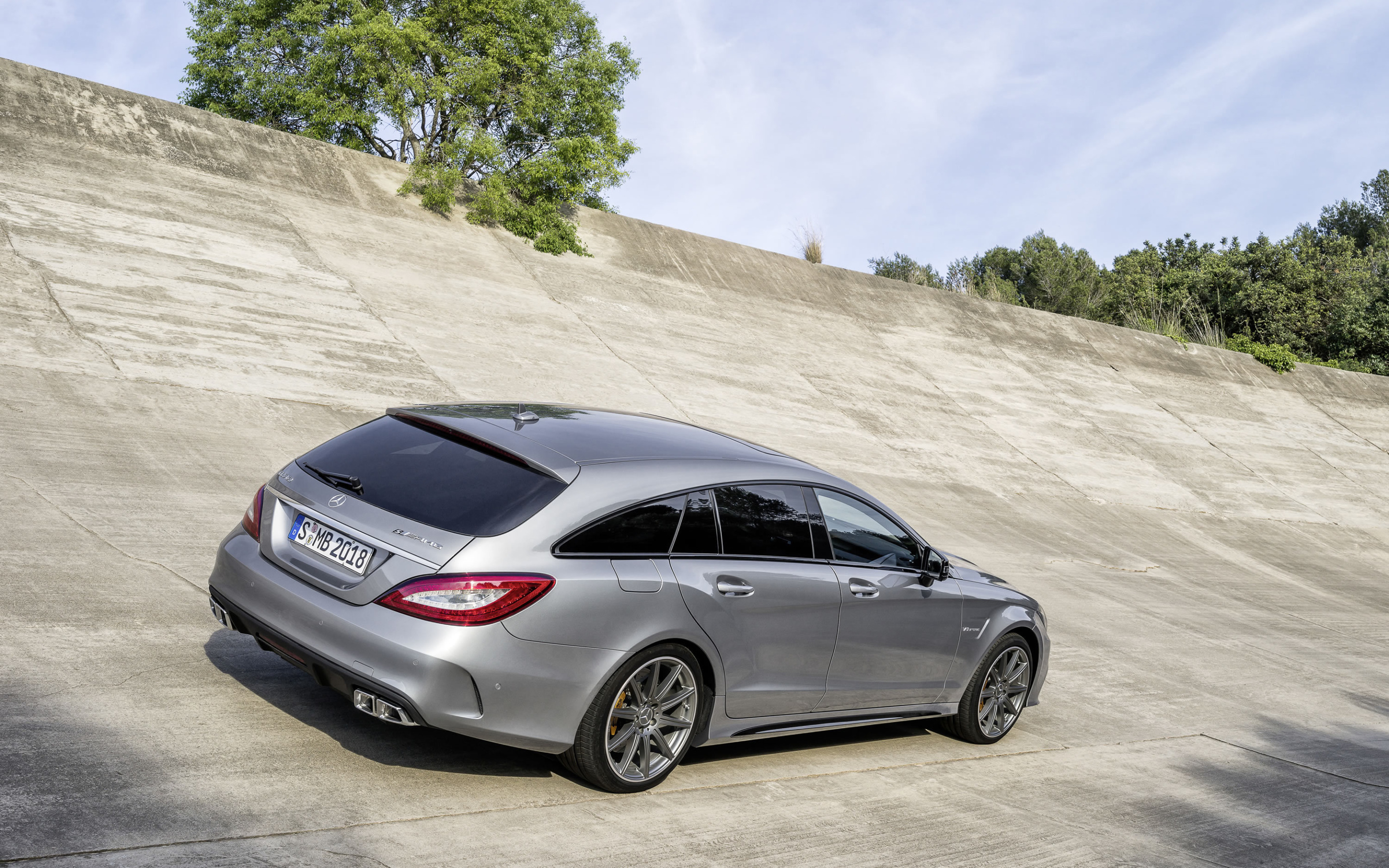 Банан универсал. Mercedes Benz CLS shooting Brake 63 AMG. Mercedes CLS 63 Wagon. Mercedes CLS 218 shooting Brake. CLS 63 AMG универсал.