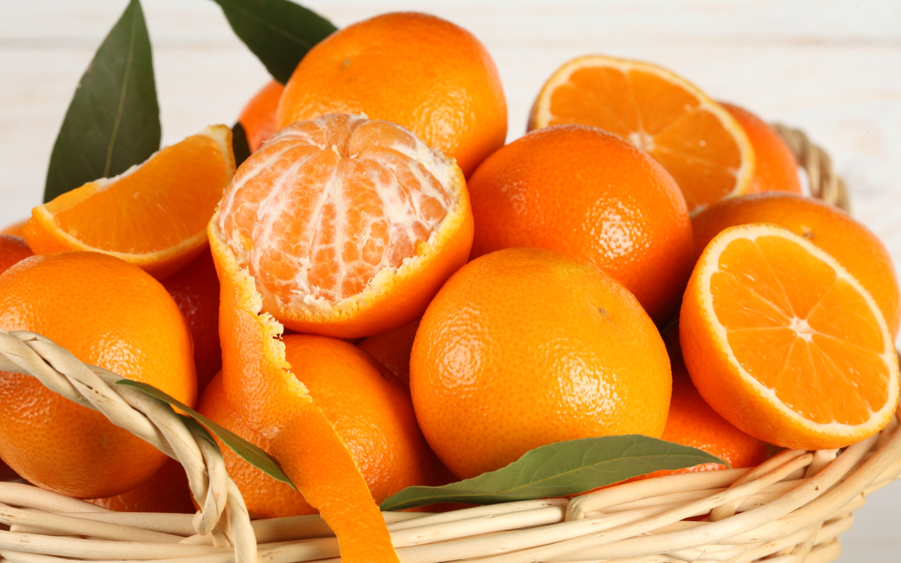 Польза мандаринов для здоровья. Цитрусовые фрукты. Апельсин Навелин. Красивые фото апельсинов. Апельсины на рабочий стол.