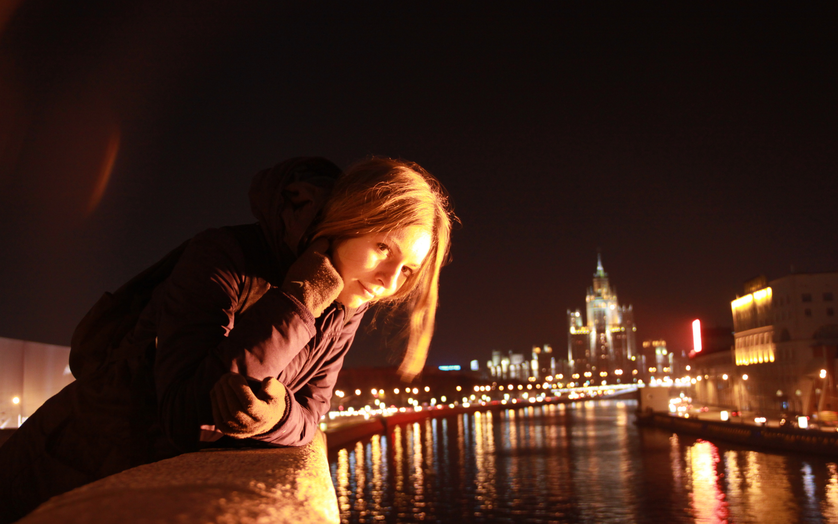 Как сделать красивое фото ночью Download wallpaper girl, night, the city, river, mood, Moscow, walk, section gir