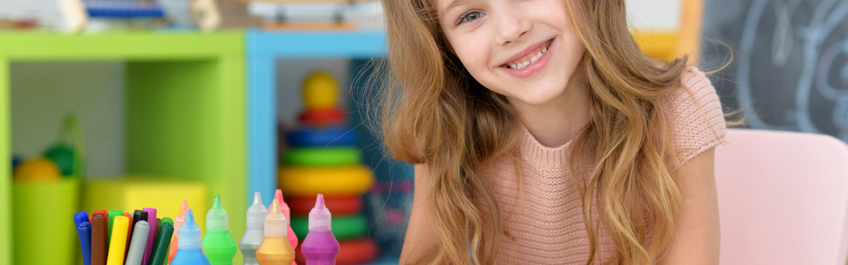 GoodFon.com - Free Wallpapers, download. smile, child, girl, draws, child, Little...